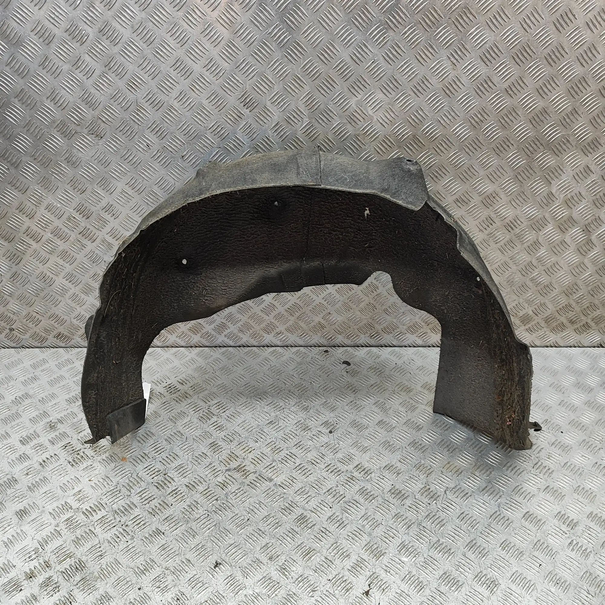 Infiniti Q30 Rear Left Arch Liner Rear Left Arch Liner — INFINITI Q30 (2015-...) ...