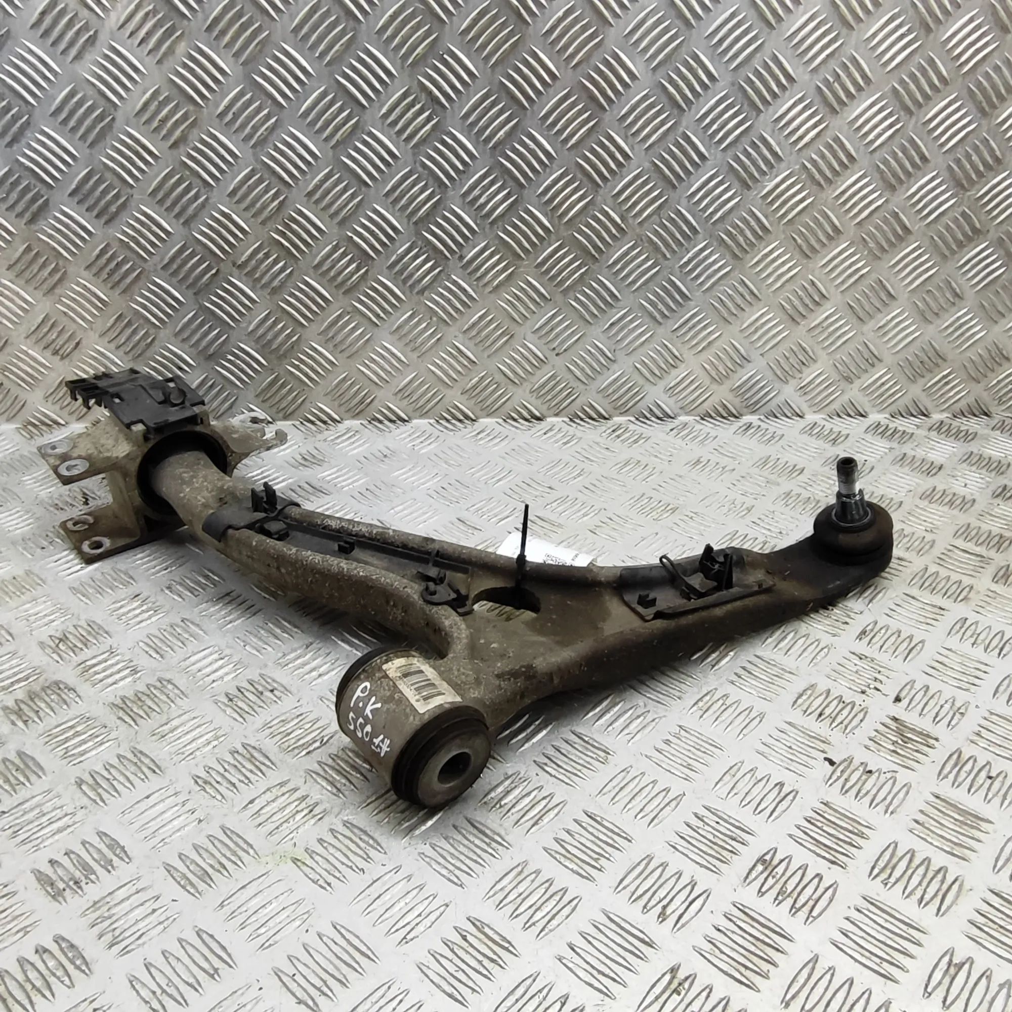 Infiniti Q30 Front Left Lower Control Arm Front Left Lower Control Arm — INFINITI Q30 (20...