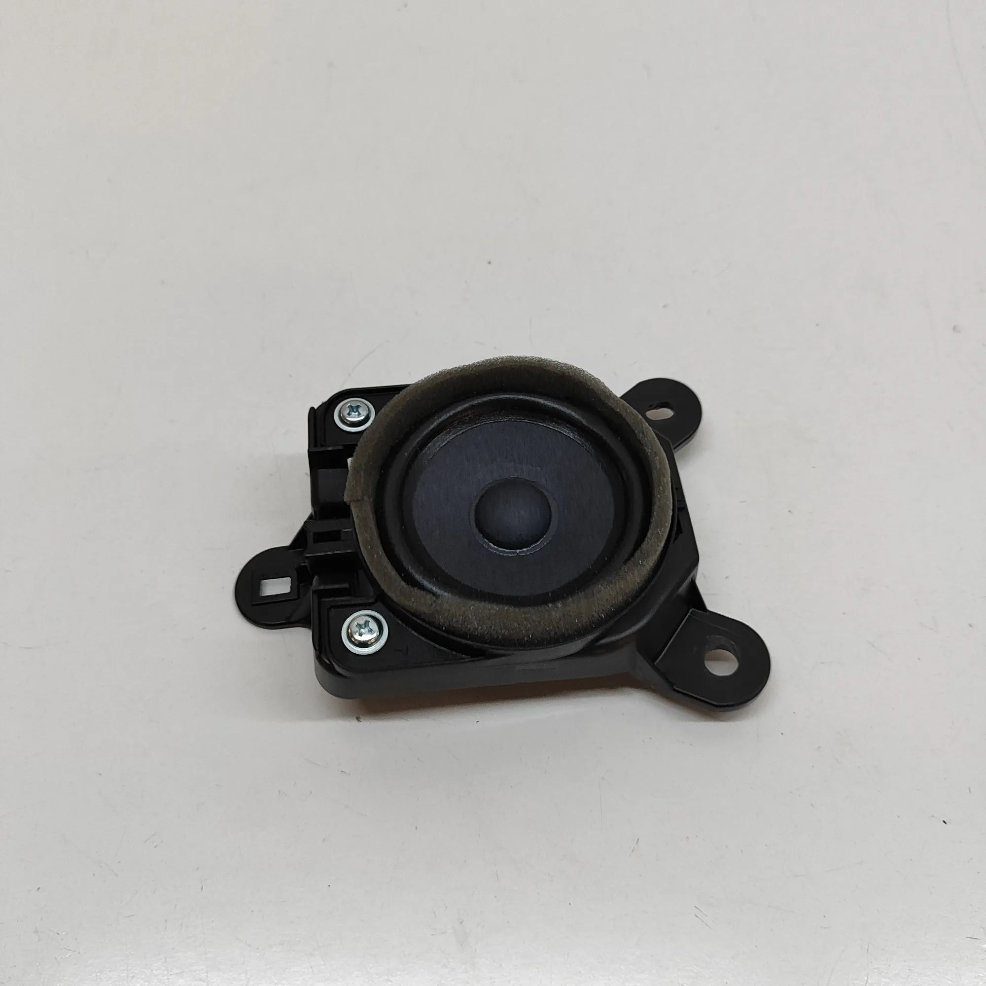 Mazda 3 (BP) Front Right Door Speaker Front Right Door Speaker — MAZDA CX-3 (0 DM) (2...