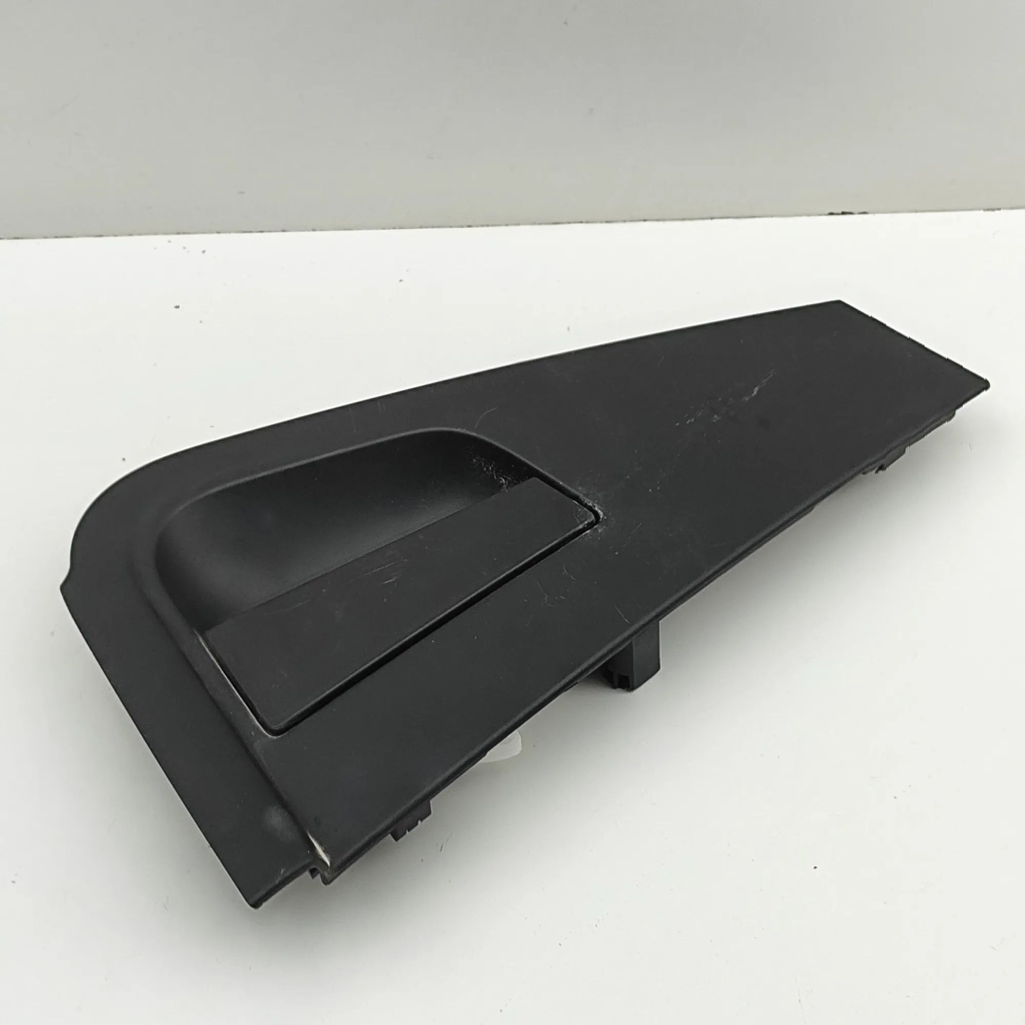 Jeep Avenger Exterior door handle — rear right Exterior door handle — rear right — JEEP AVENGE...