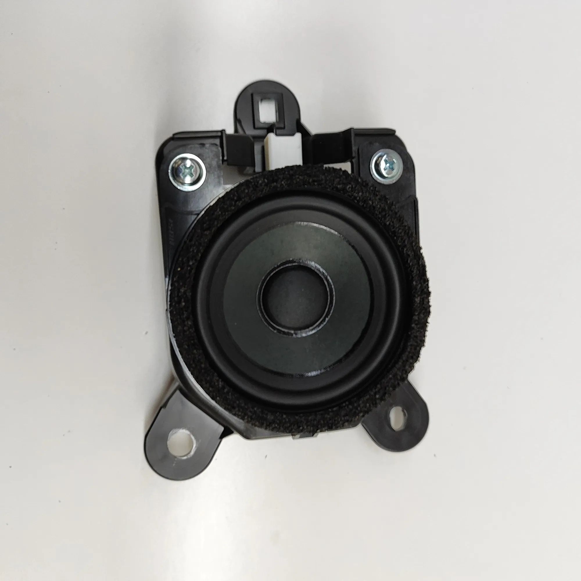 Mazda MX-30 Rear Left Door Speaker Rear Left Door Speaker — MAZDA MX-30 (DR) (2020...