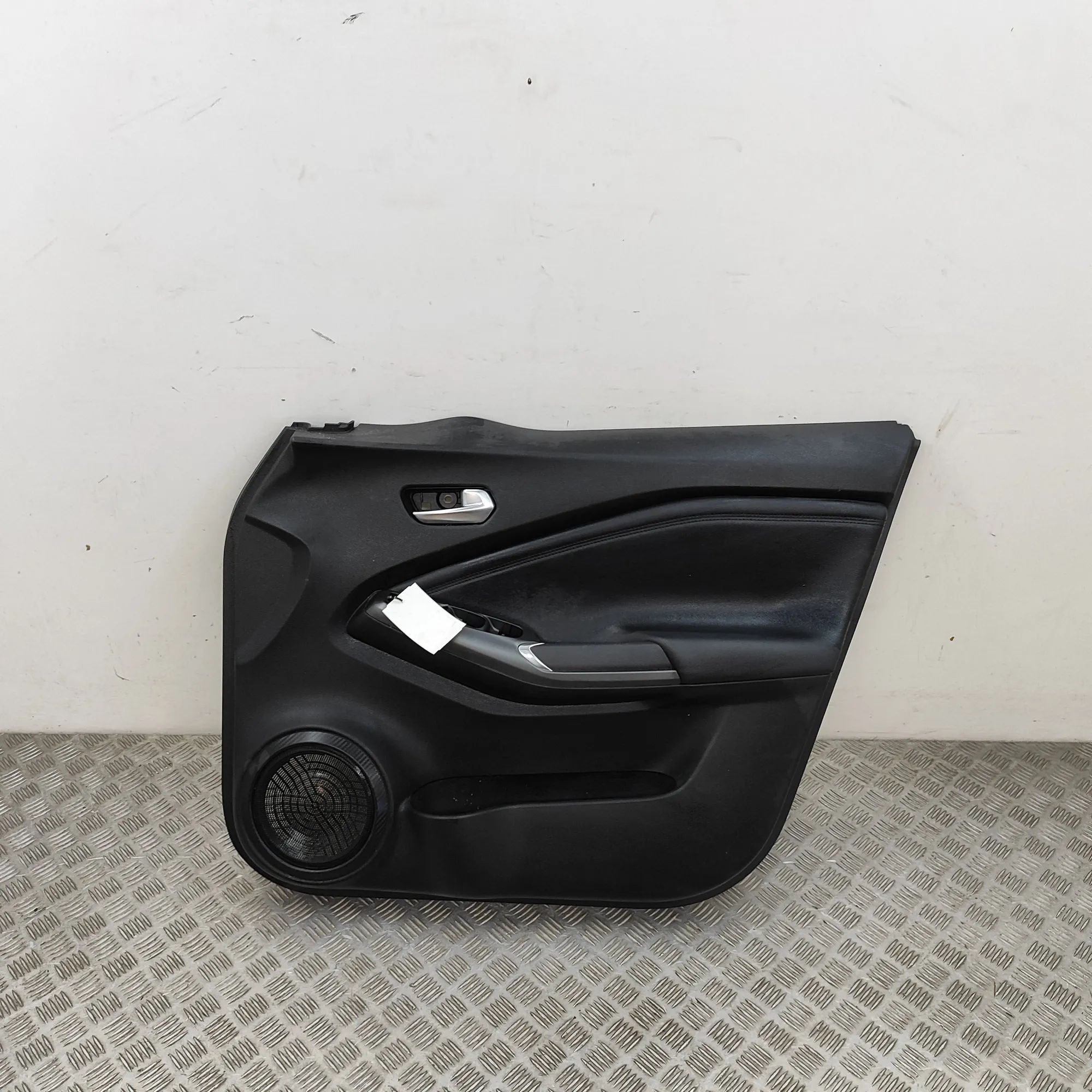 Nissan Juke Front Right Door Panel Front Right Door Panel — NISSAN JUKE (F16) (201...