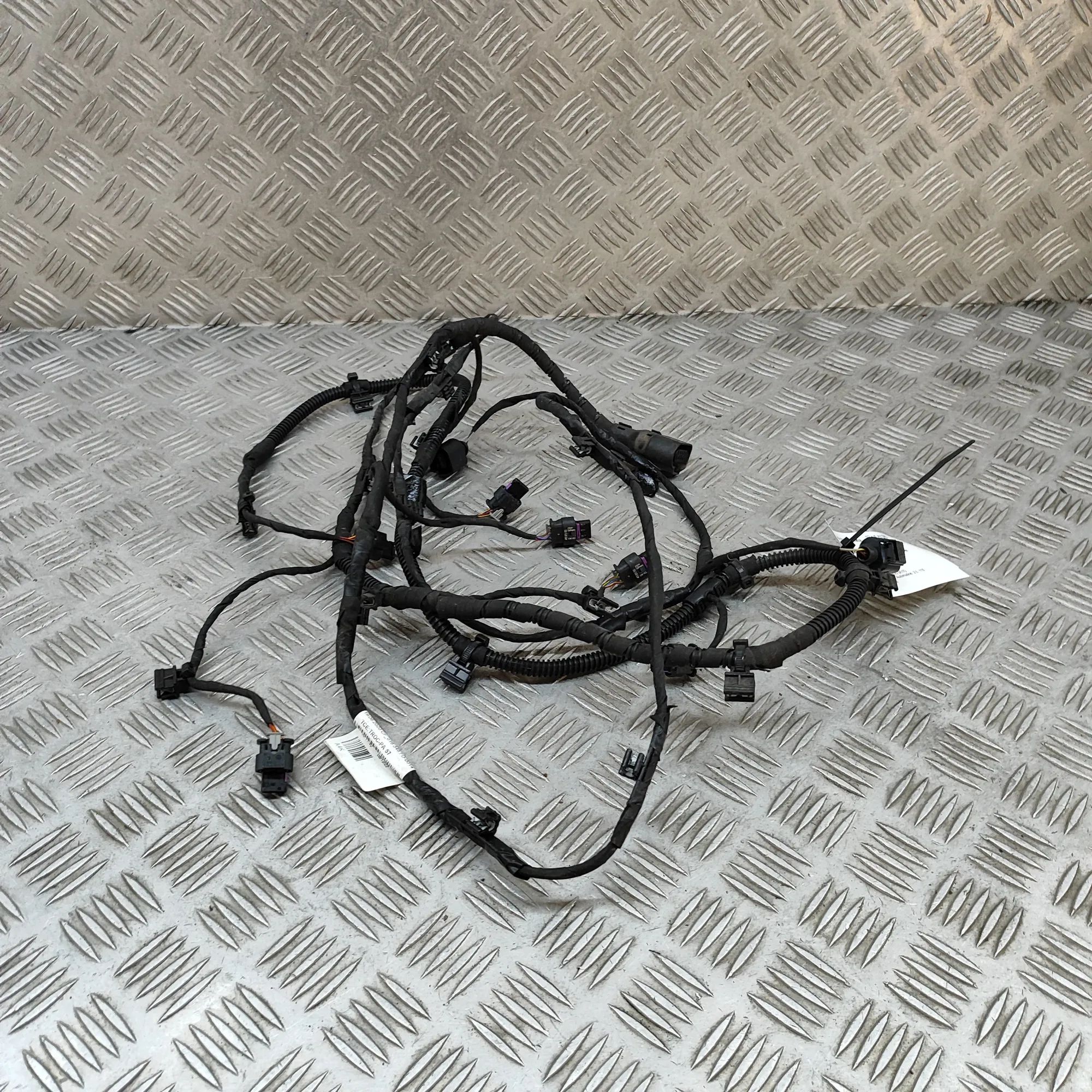 Volkswagen T-Roc Rear Parking Sensor Wiring Loom Rear Parking Sensor Wiring Loom — VW T-ROC (A11...