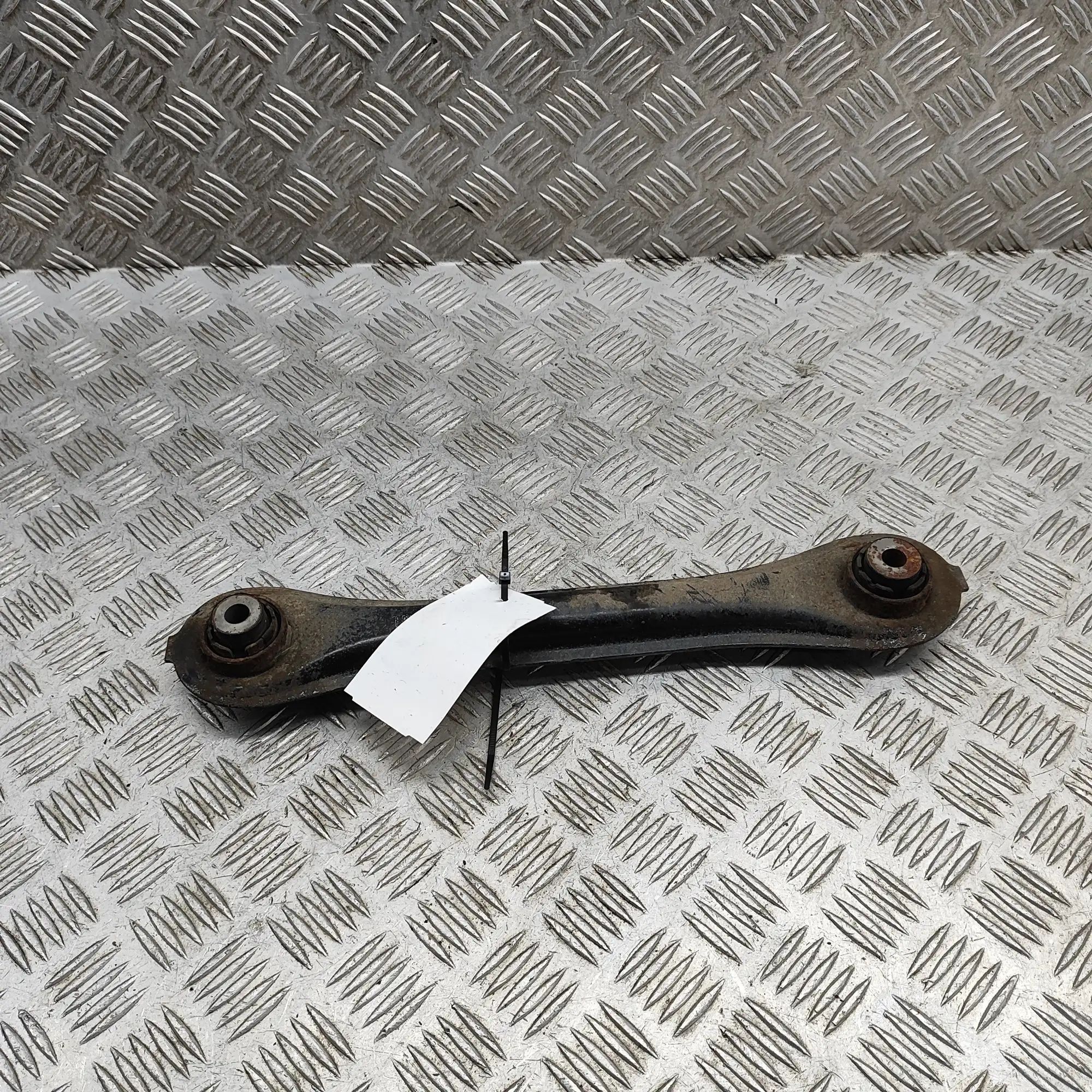 Honda CR-V Control arm — rear right Control arm — rear right — HONDA CR-V (V RW) (2...