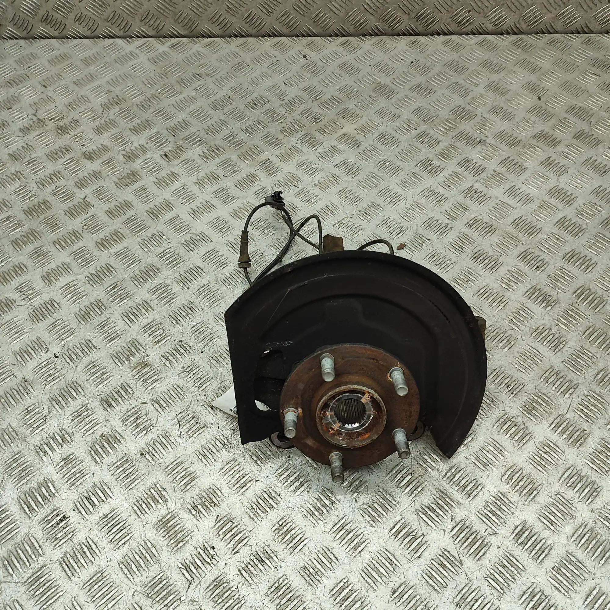 Nissan Juke Front Right Wheel Hub Front Right Wheel Hub — NISSAN JUKE (F15) (2010...