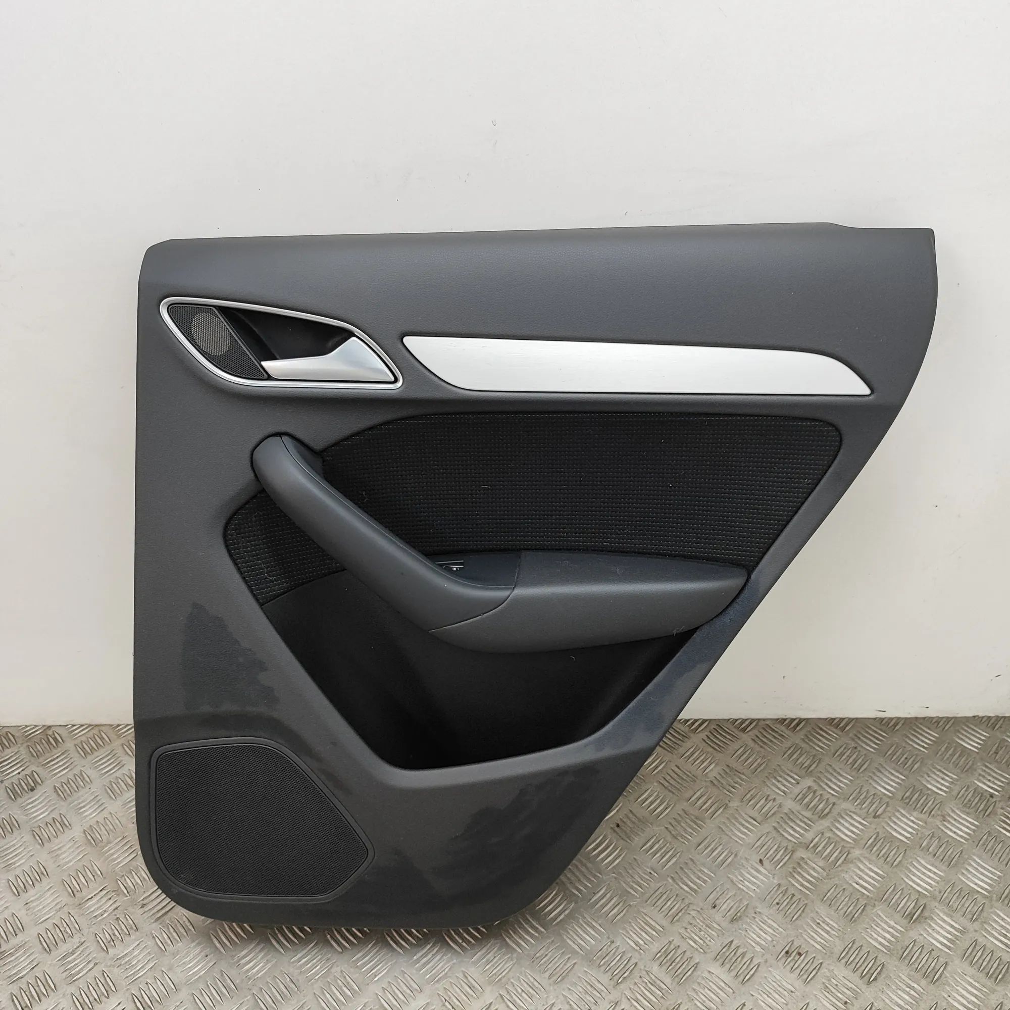 Audi Q3 (8U) Rear Right Door Panel Rear Right Door Panel — AUDI Q3 (8U) (2011-2018...