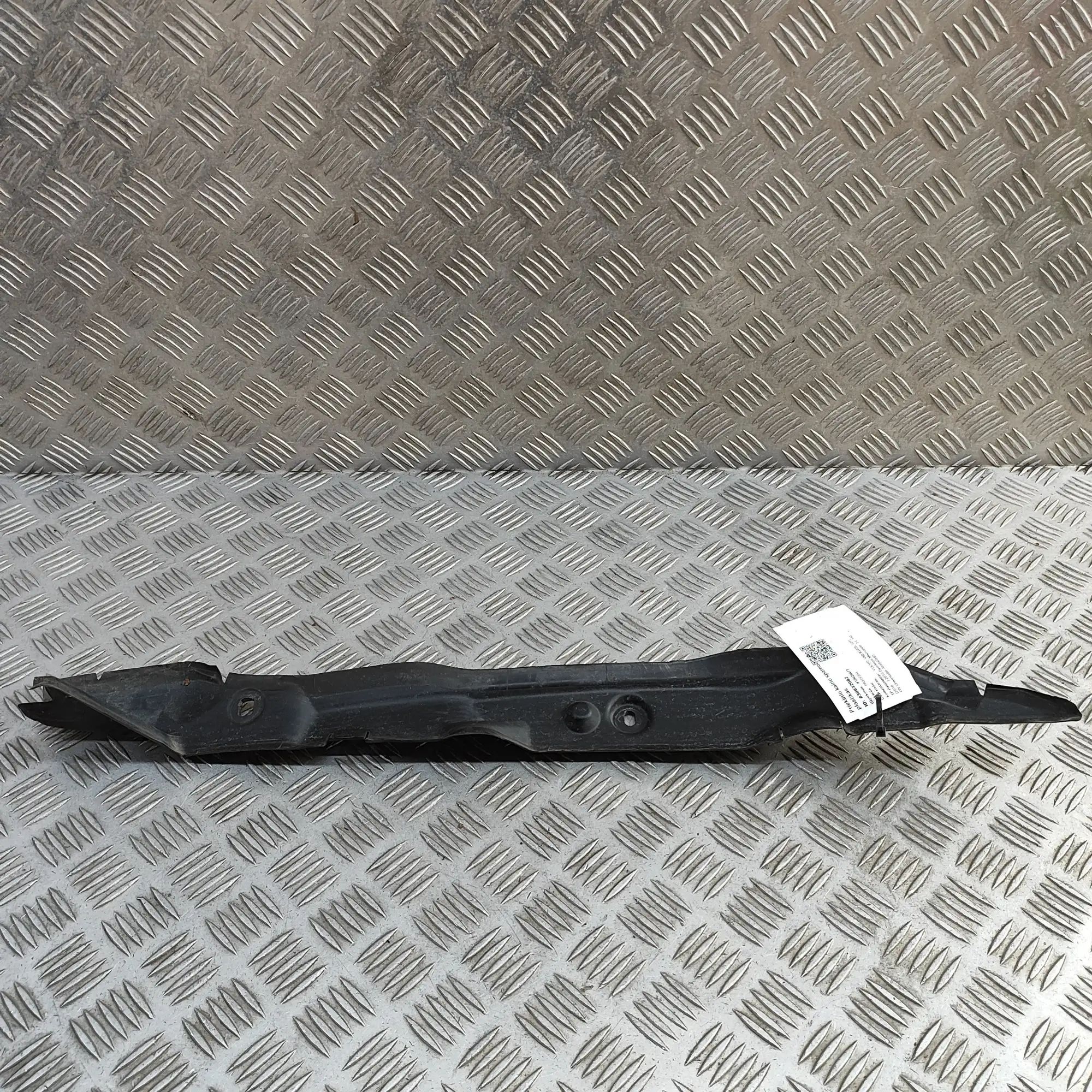 Volvo V60 Plastic fender panel — front left Plastic fender panel — front left — VOLVO V60 (...