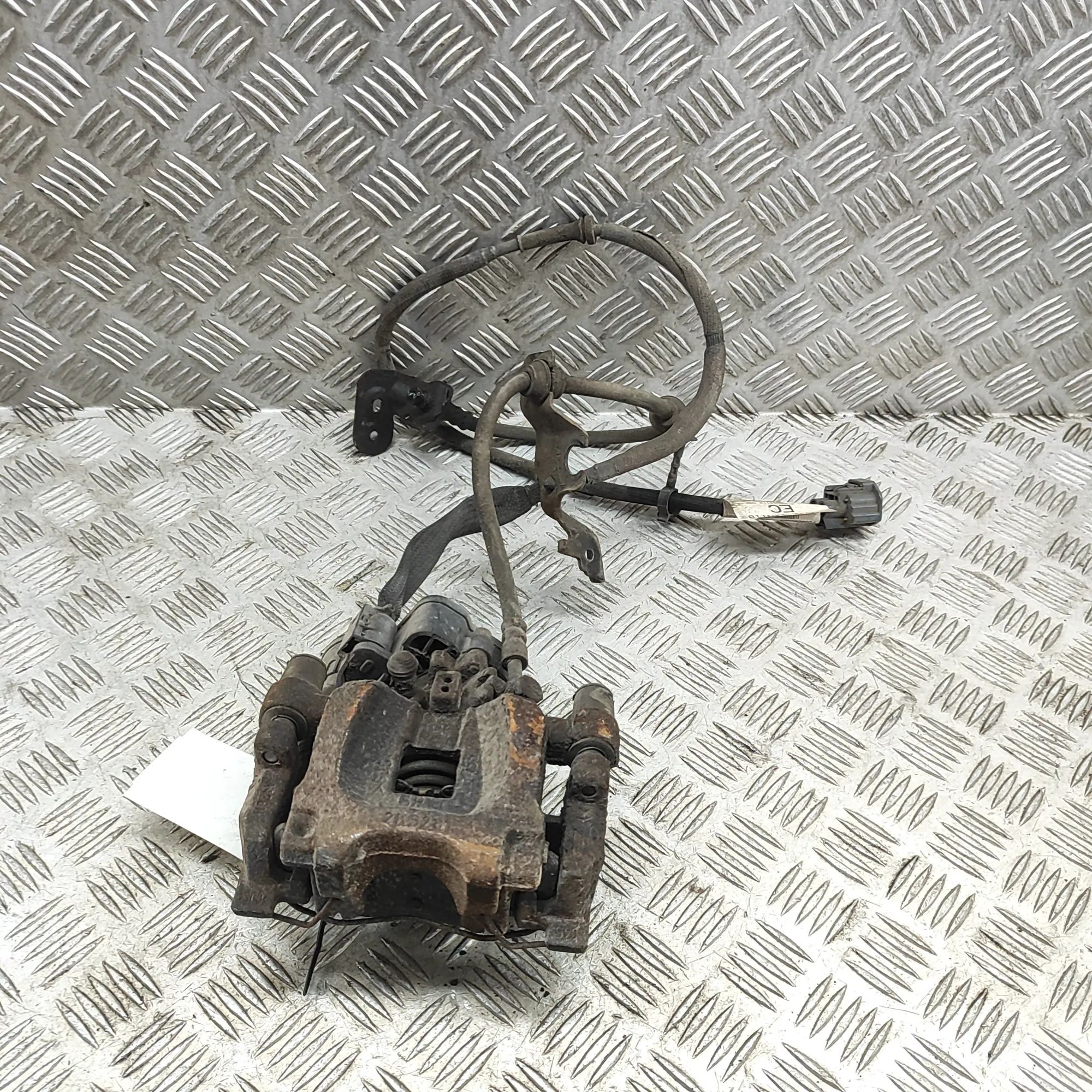 Land Rover Range Rover Evoque Brake caliper — rear left Brake caliper — rear left — LAND ROVER RANGE RO...