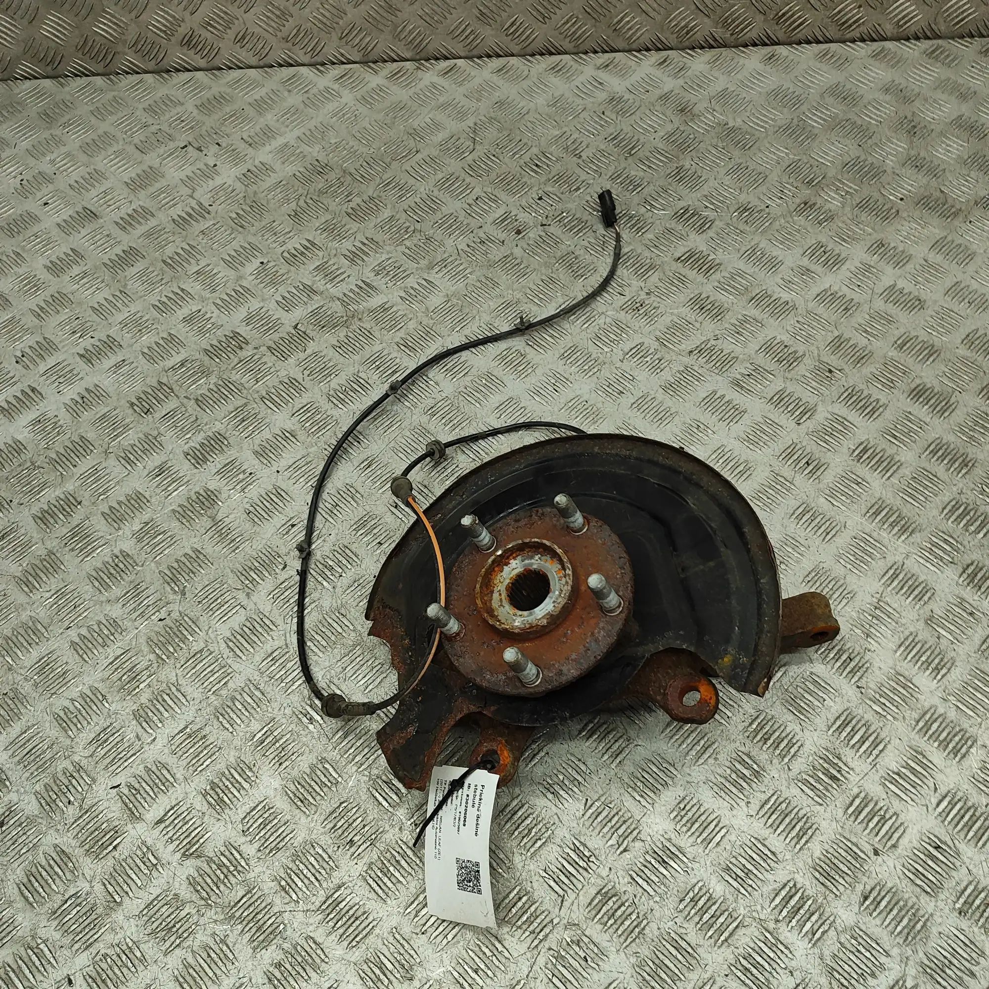 Nissan Leaf Front Right Wheel Hub Front Right Wheel Hub — NISSAN LEAF (ZE1) (2017...