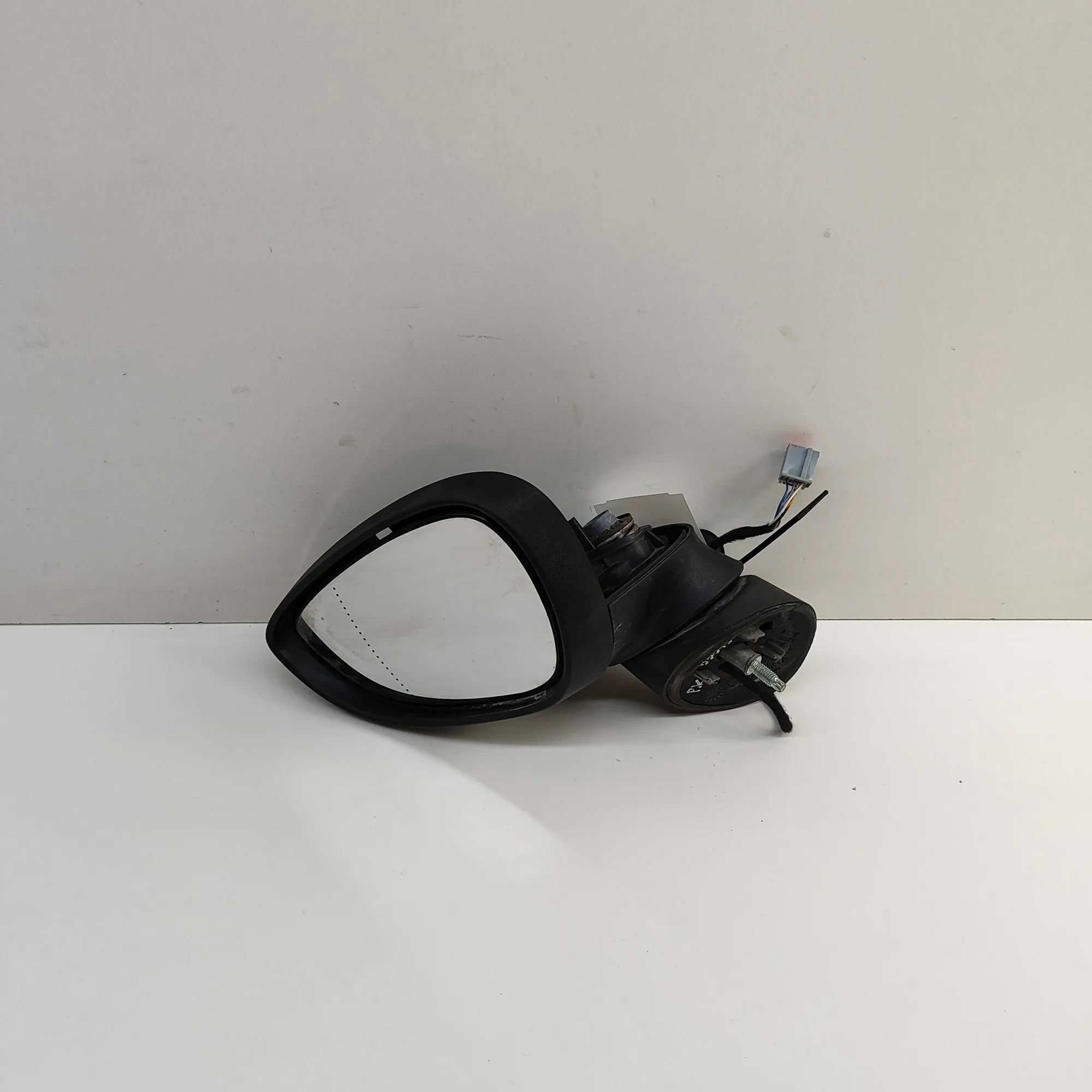 Ford Fiesta Left Side Wing Mirror Left Side Wing Mirror — FORD FIESTA (VI) (2008-...