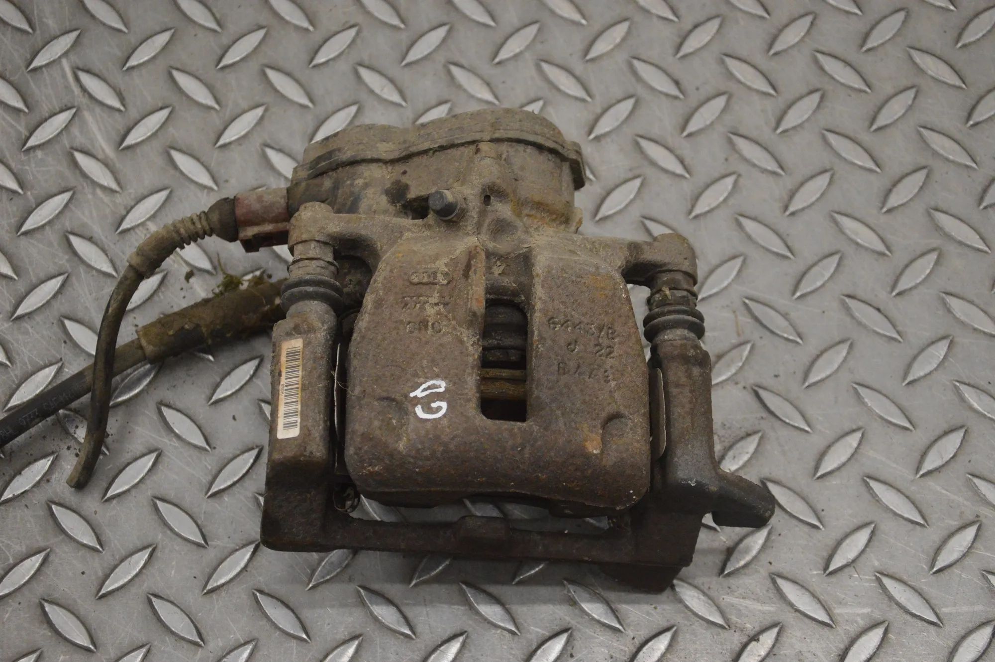 Audi Q5 (8R) Brake caliper — rear right Brake caliper — rear right — AUDI Q5 (8R) (2008...
