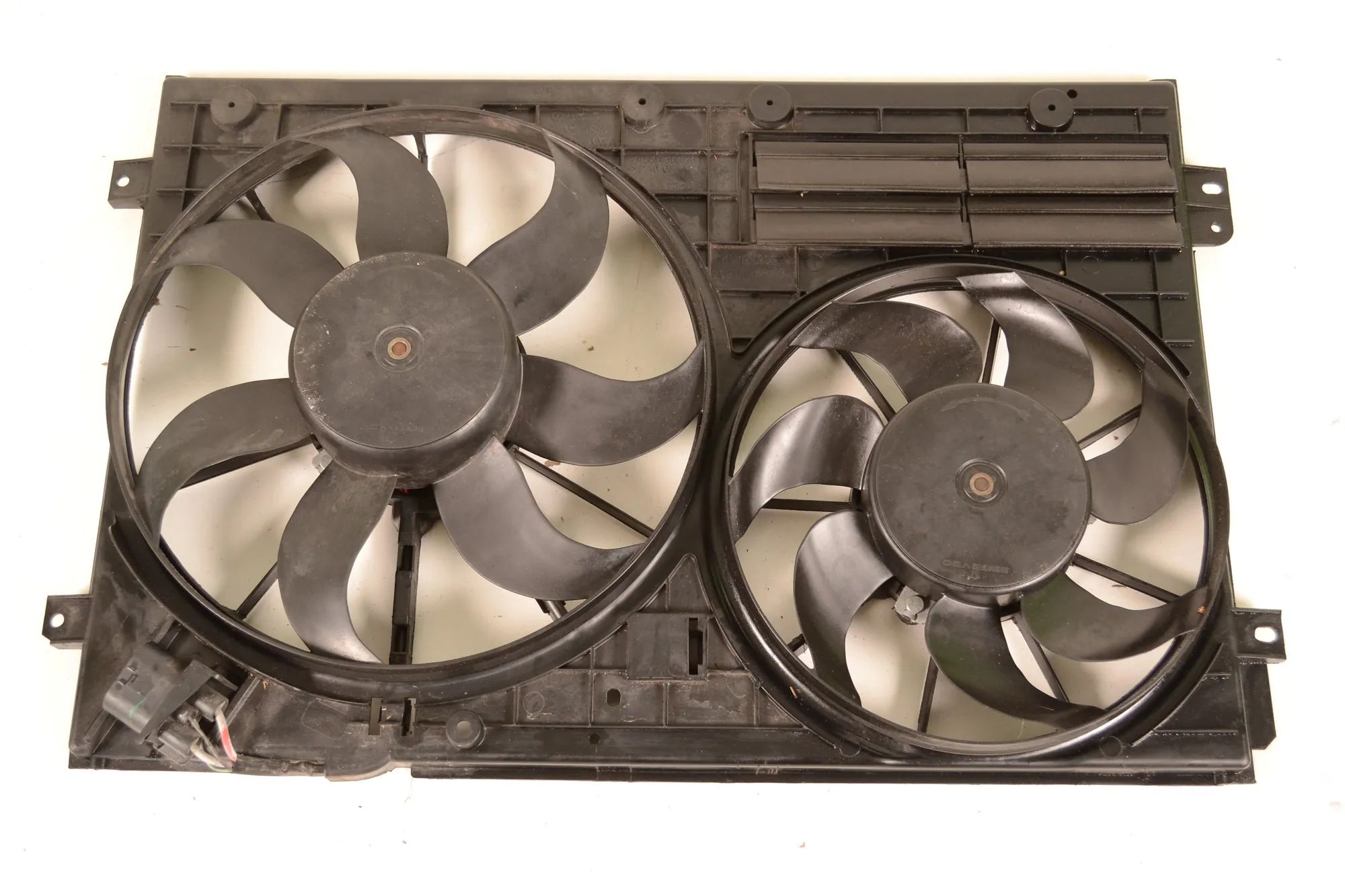 Audi TT (8J) Engine Cooling Fan Shroud Engine Cooling Fan Shroud — AUDI TT (8J) (2006-...