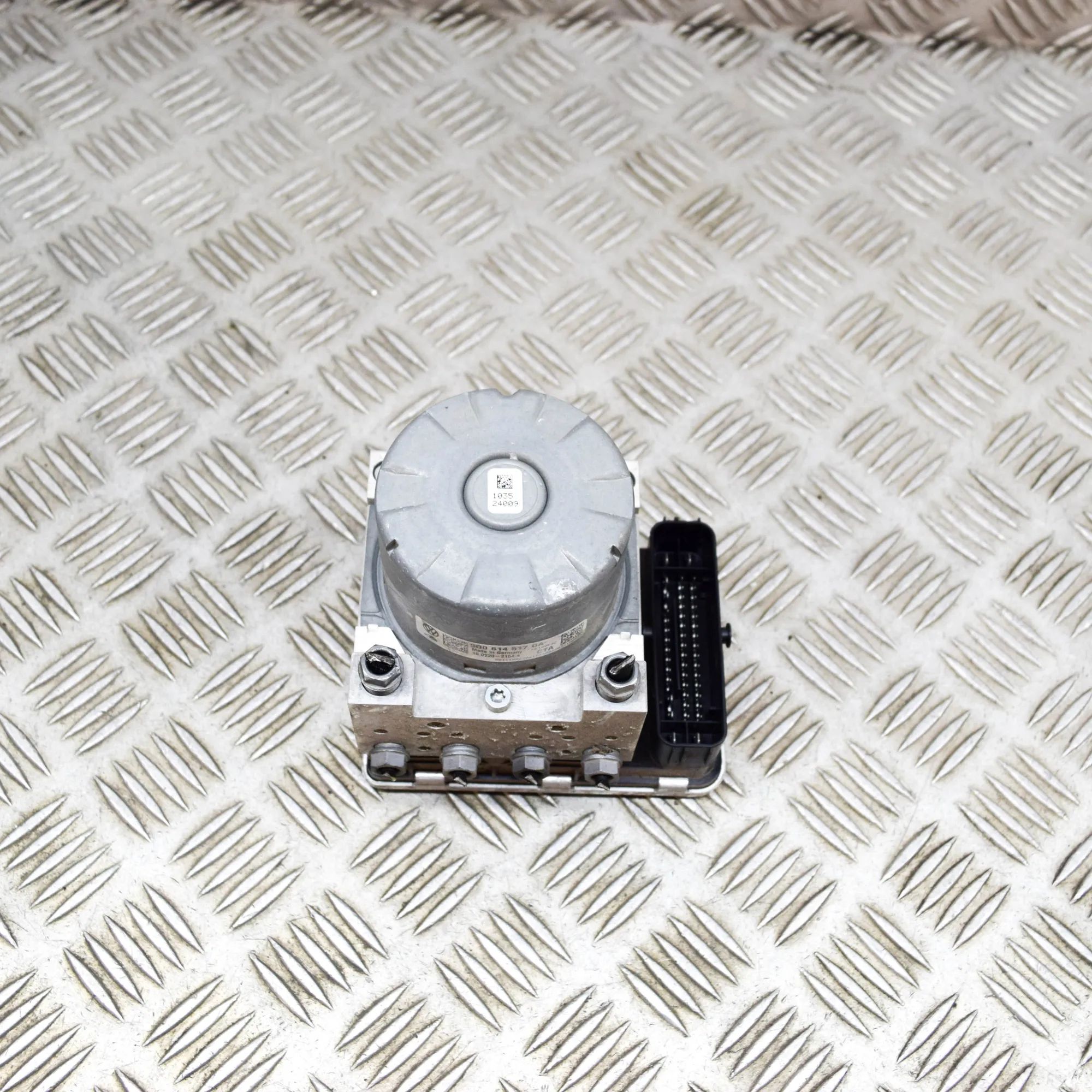 Audi Q3 (F3) ABS pump ABS Pump — AUDI Q3 (F3) (2018-...) — 5Q0614517G...