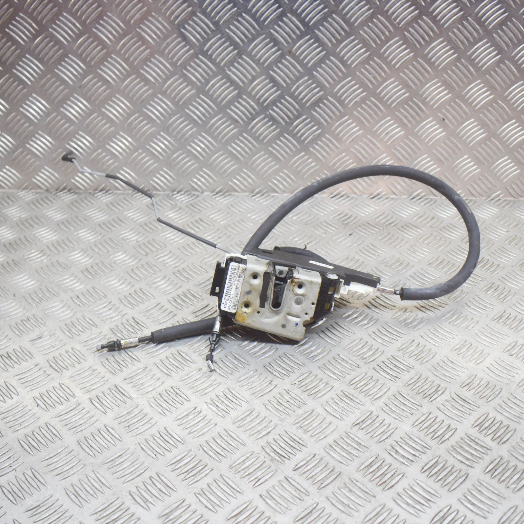 Maserati Quattroporte Door lock — rear left Door lock — rear left — MASERATI QUATTROPORTE (...