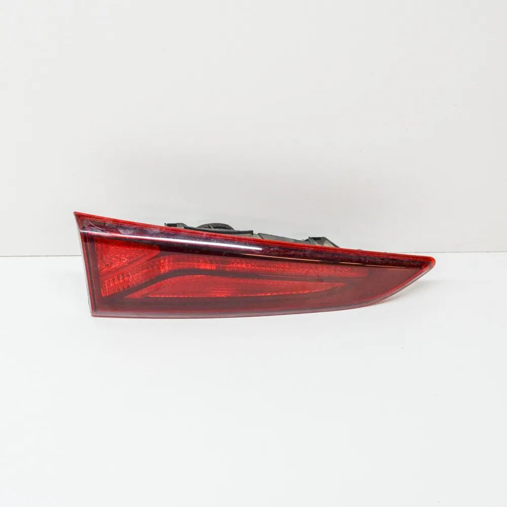 Hyundai Kona Left Side Tailgate Tail Light Left Side Tailgate Tail Light — HYUNDAI KONA (2...