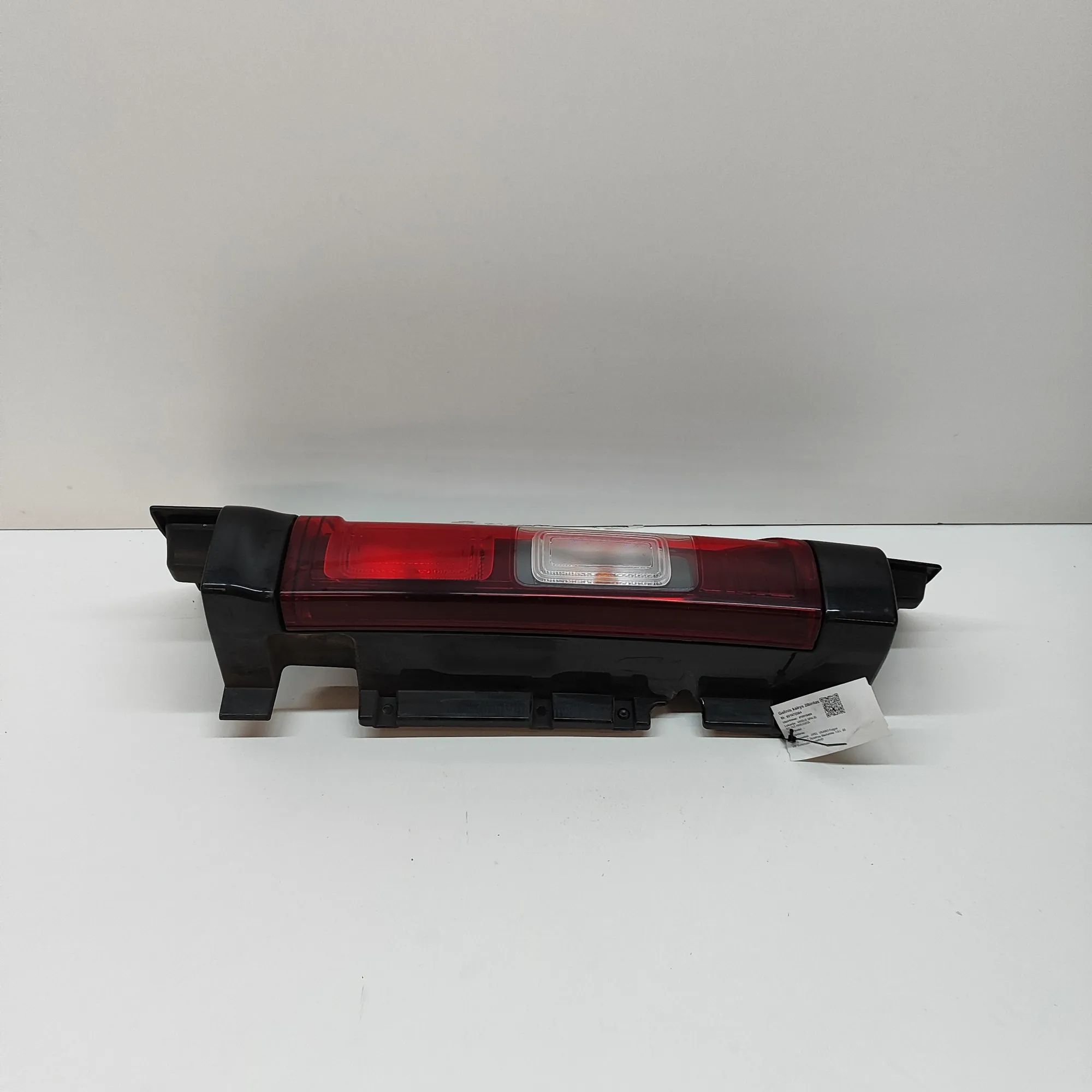 Opel Vivaro (B) Rear Left Tail Light Rear Left Tail Light — OPEL VIVARO (Van) (2014-...