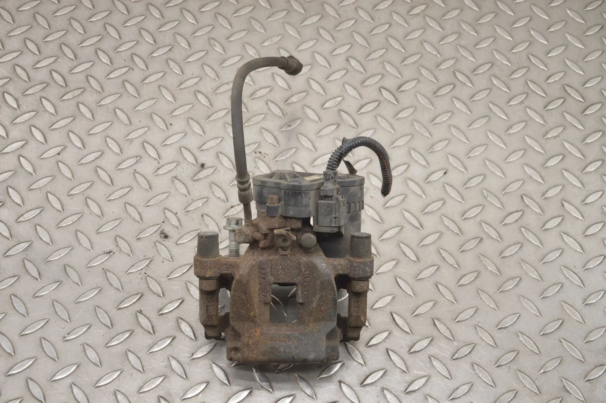 Land Rover Range Rover Velar Brake caliper — rear right Brake caliper — rear right — LAND ROVER RANGE R...