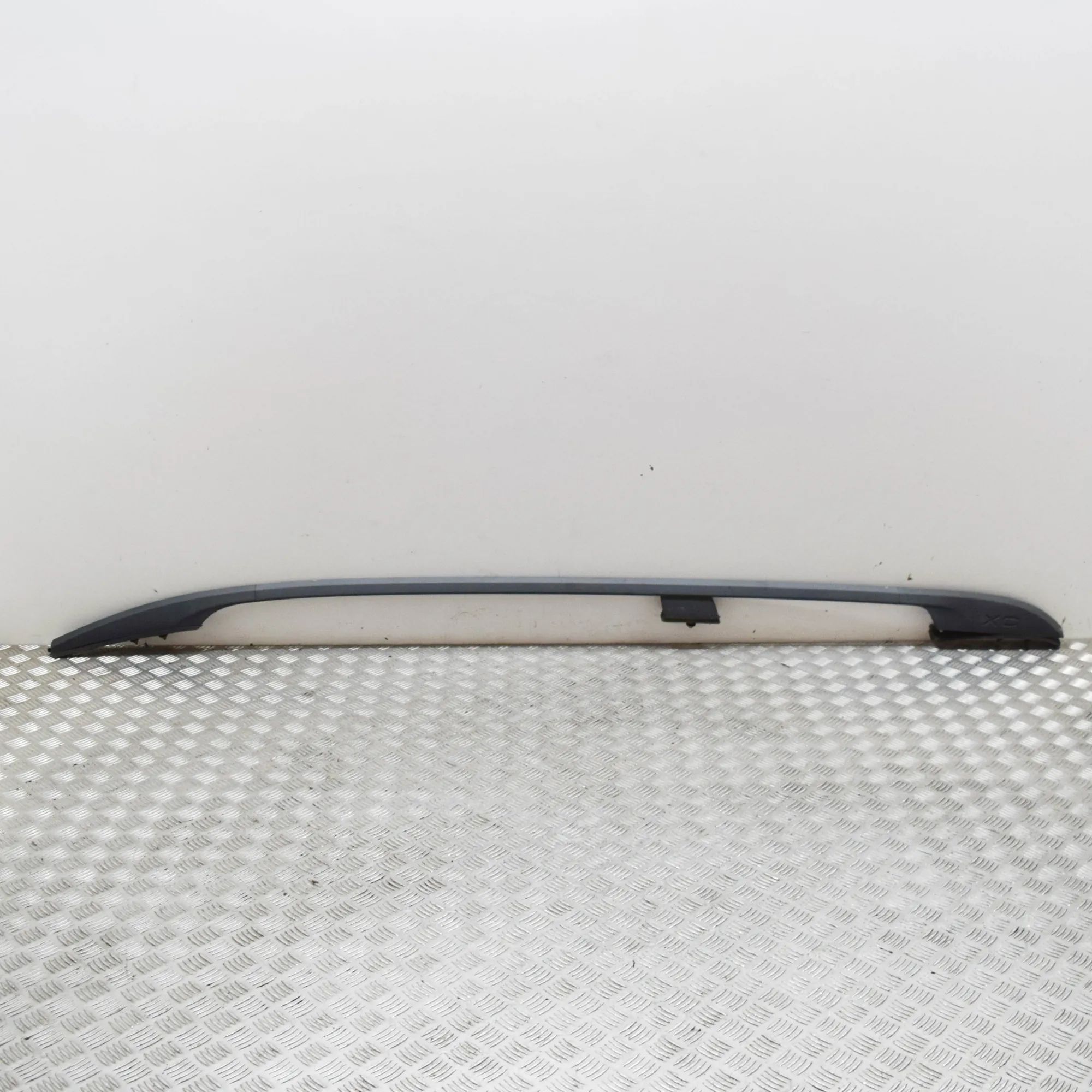 Volvo XC70 Left Side Roof Rail Left Side Roof Rail — VOLVO XC70 II (2007-2016)...
