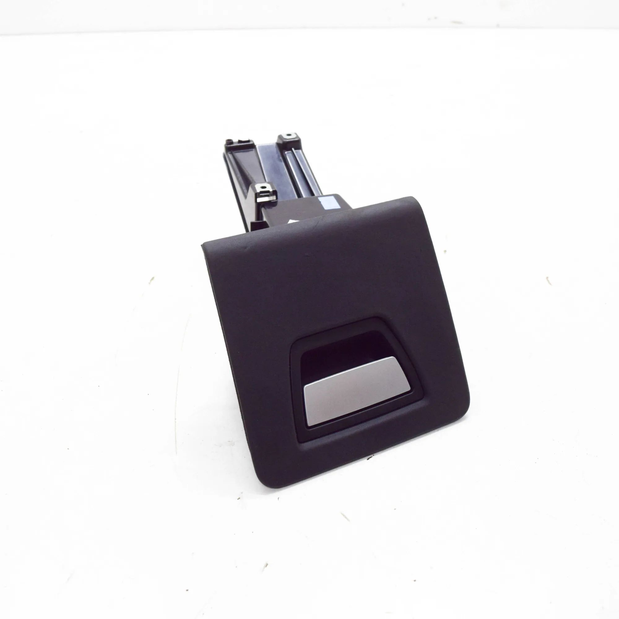 Maserati Ghibli Glove Compartment Glove compartment — MASERATI GHIBLI (M157) (201...