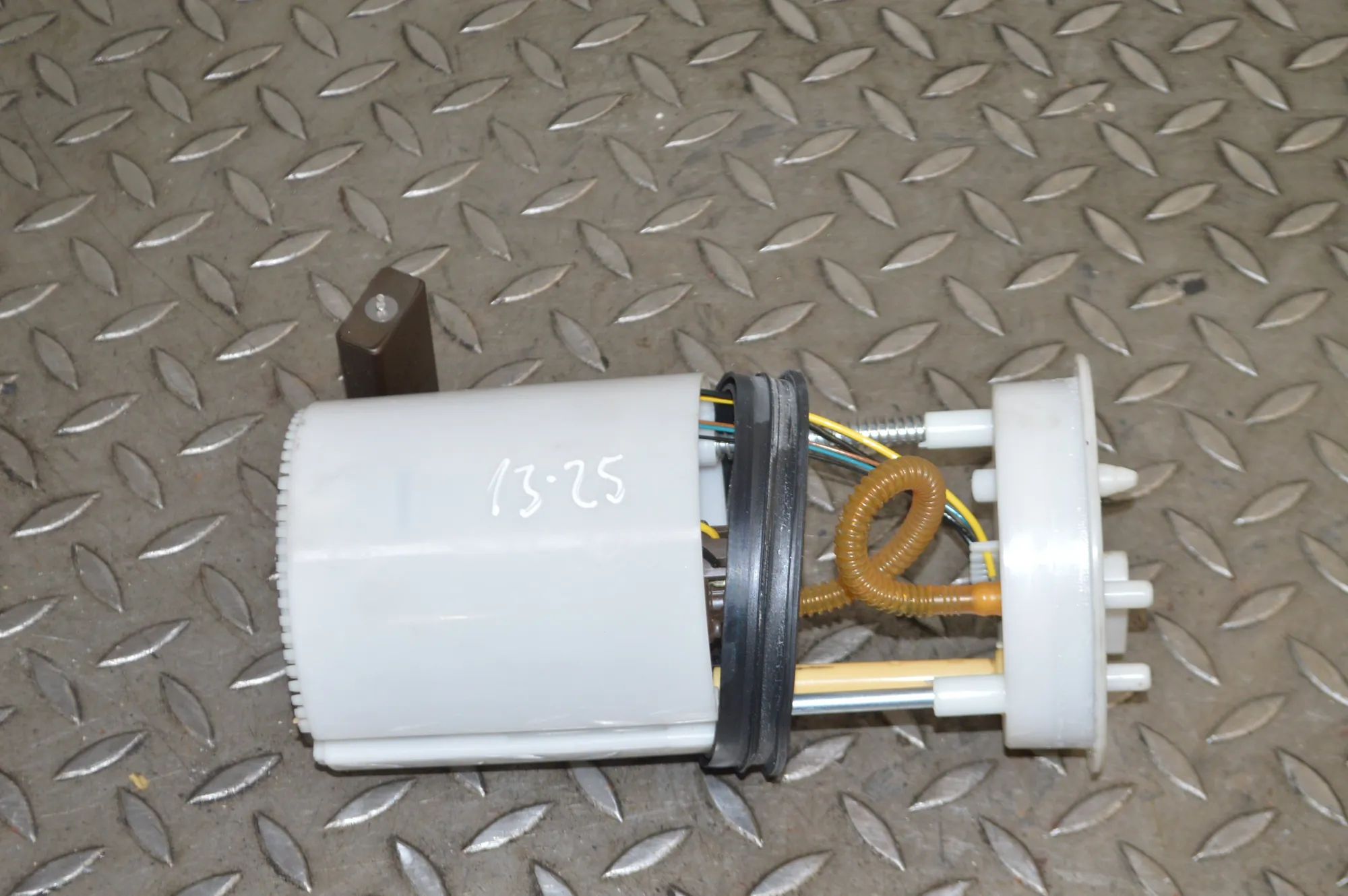 Volkswagen Polo Fuel Tank Pump Fuel Tank Pump — VW POLO (6R, 6C) (2009-...) — ...