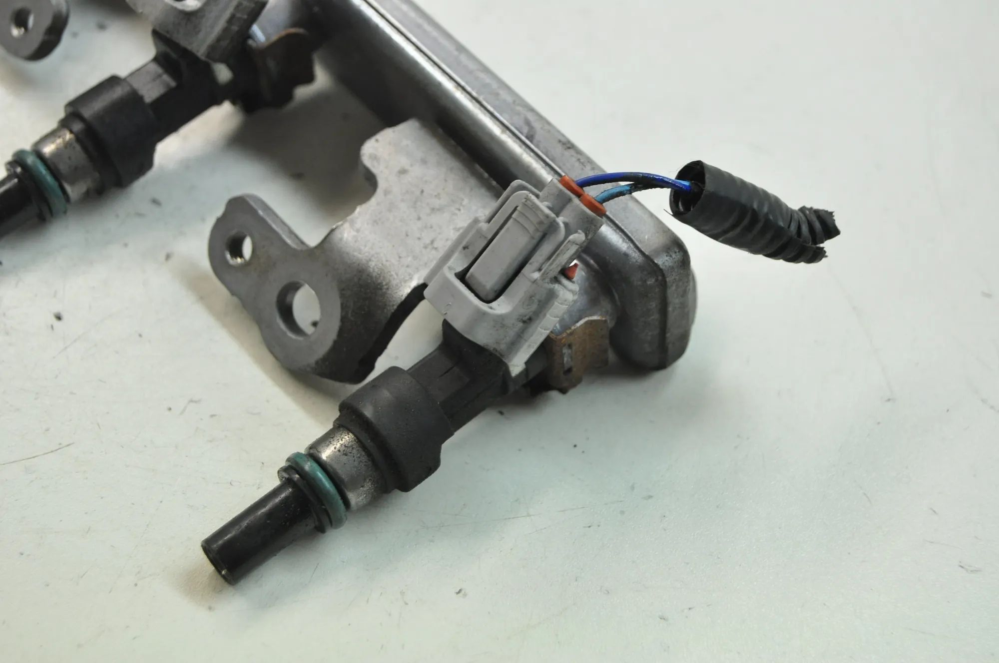 Nissan Note (E11) Fuel Rail Fuel rail — NISSAN NOTE (E12) (2013-...) — FBY1...