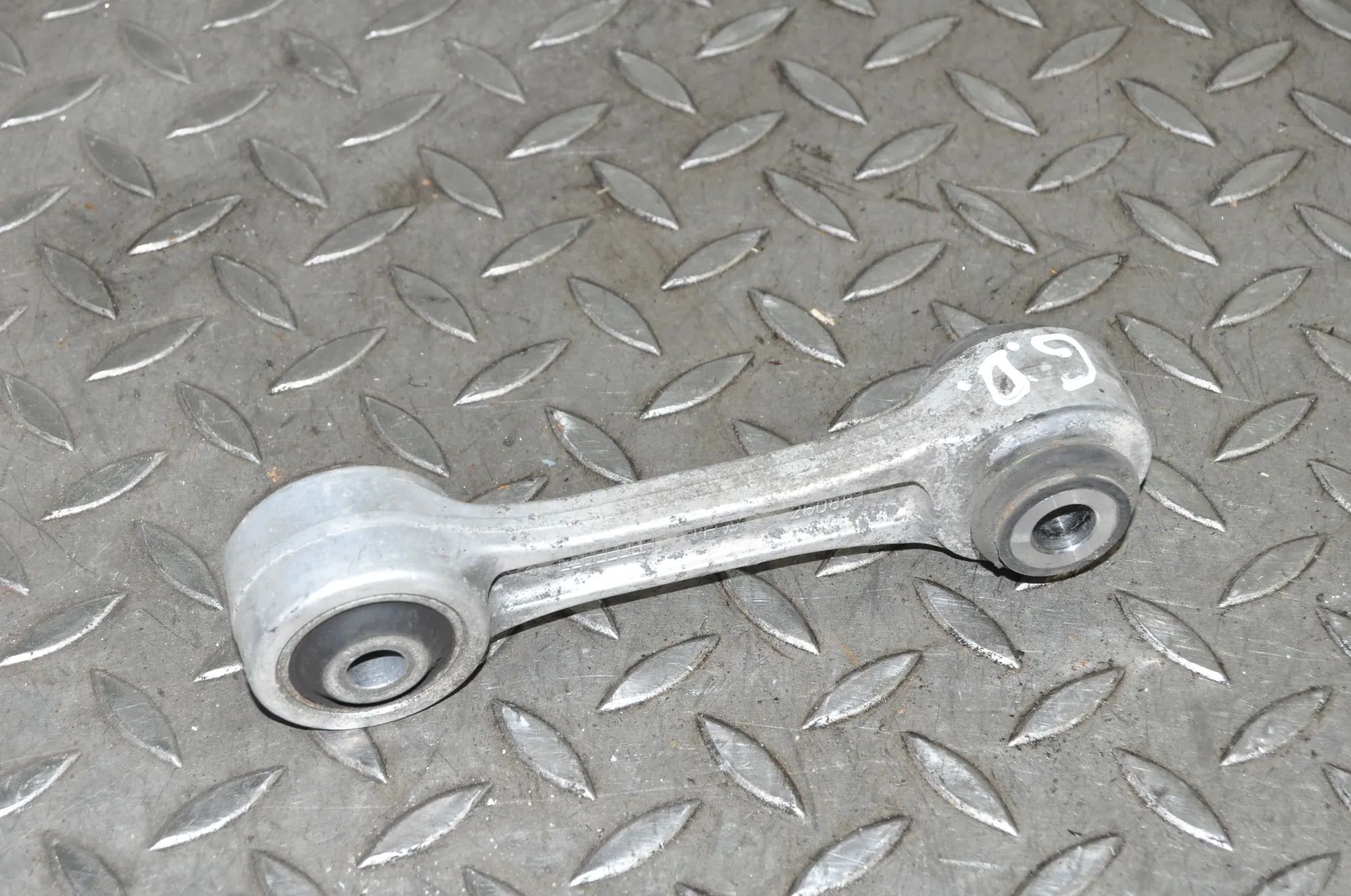 Ferrari California Control arm — rear right Control arm — rear right — FERRARI CALIFORNIA (...
