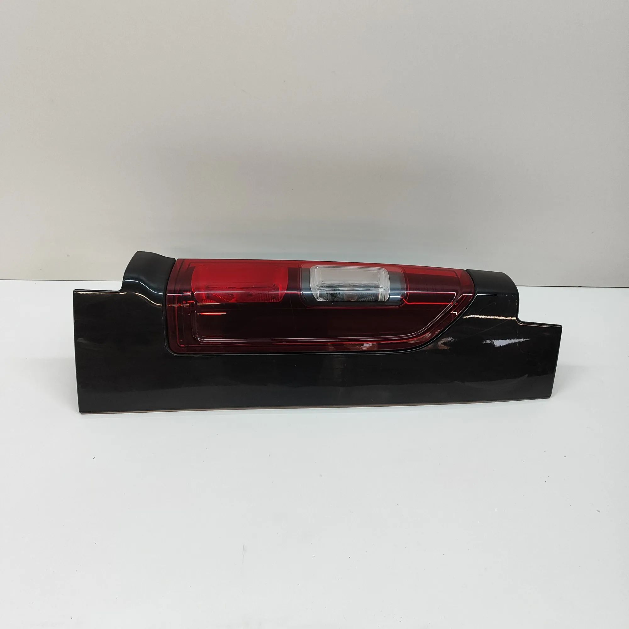 Opel Vivaro (B) Rear Right Tail Light Rear Right Tail Light — OPEL VIVARO (Van) (2014...