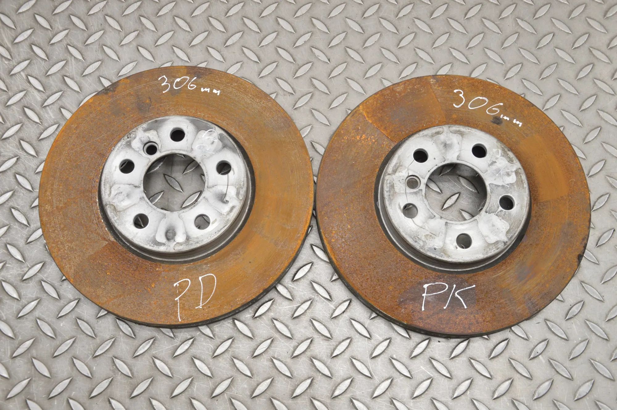 BMW 2 (F44) Front Brake Disc Kit Front Brake Disc Kit — BMW 2 SERIES (Gran Coupe...