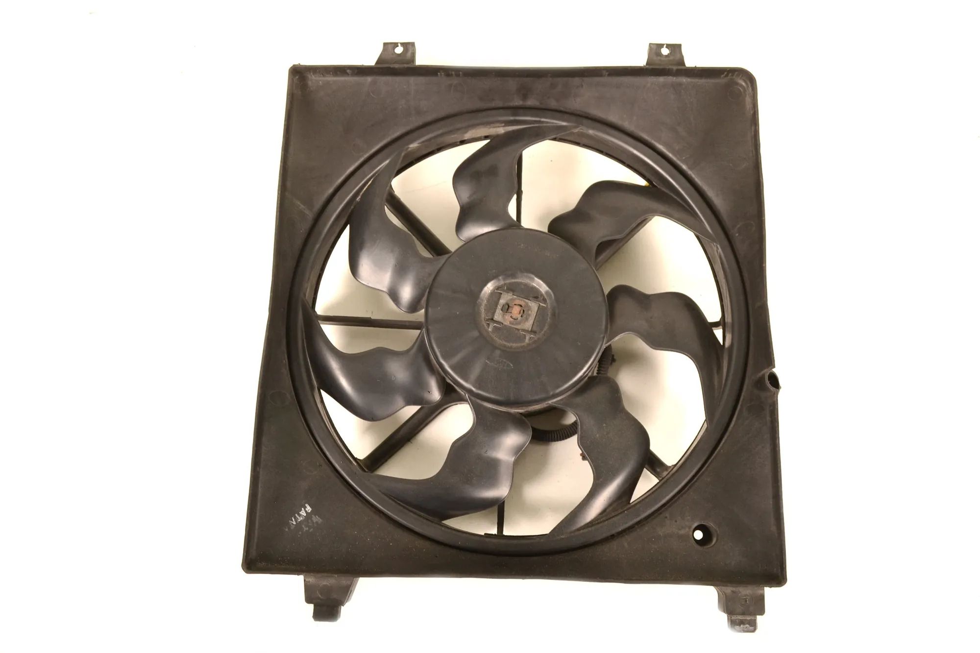 Hyundai Santa Fe Engine Cooling Fan Shroud Engine Cooling Fan Shroud — HYUNDAI SANTA (FÉ I...