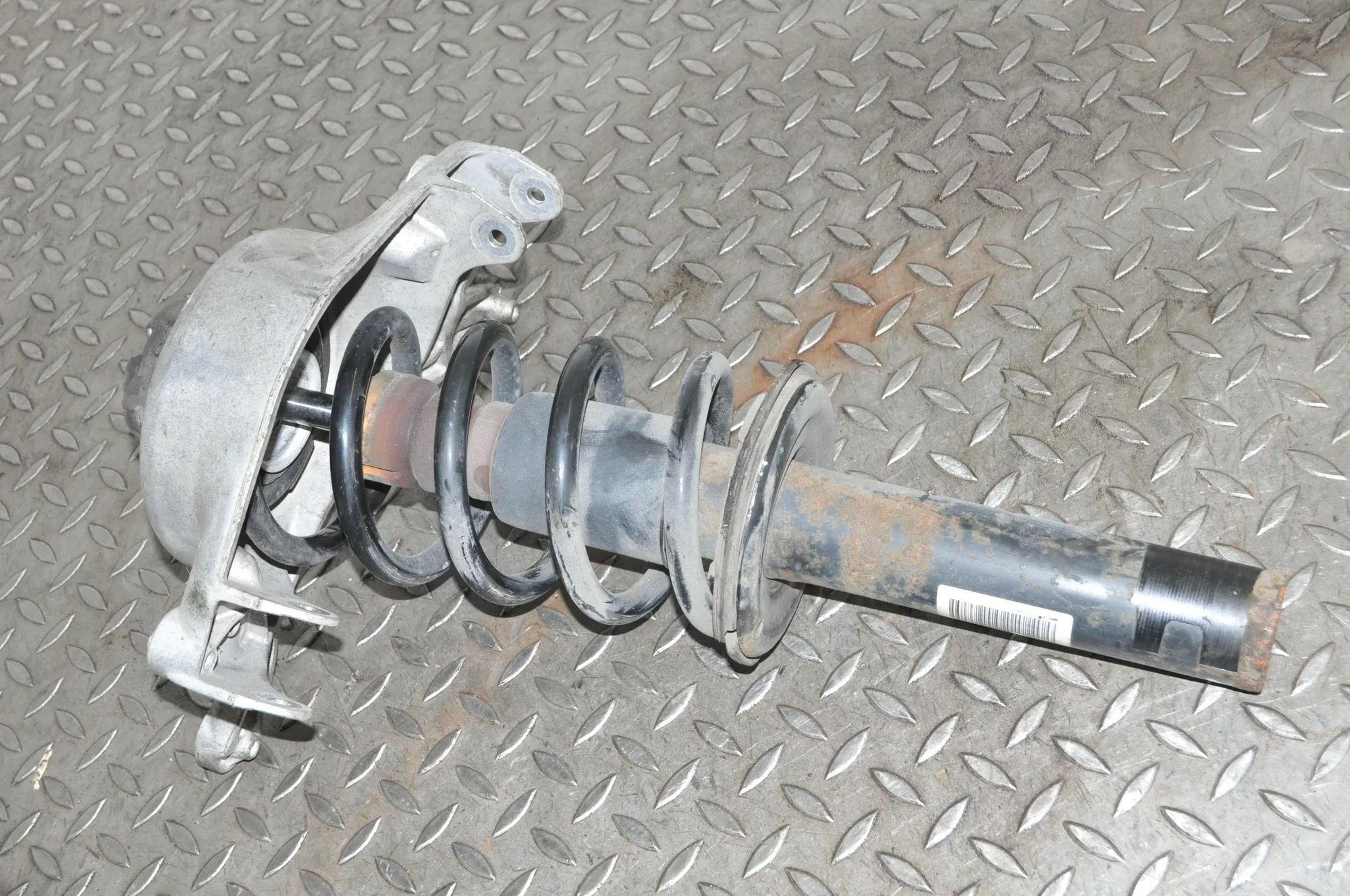 Audi Q5 (8R) Shock absorber — front left Shock absorber — front left — AUDI Q5 (8R) (200...