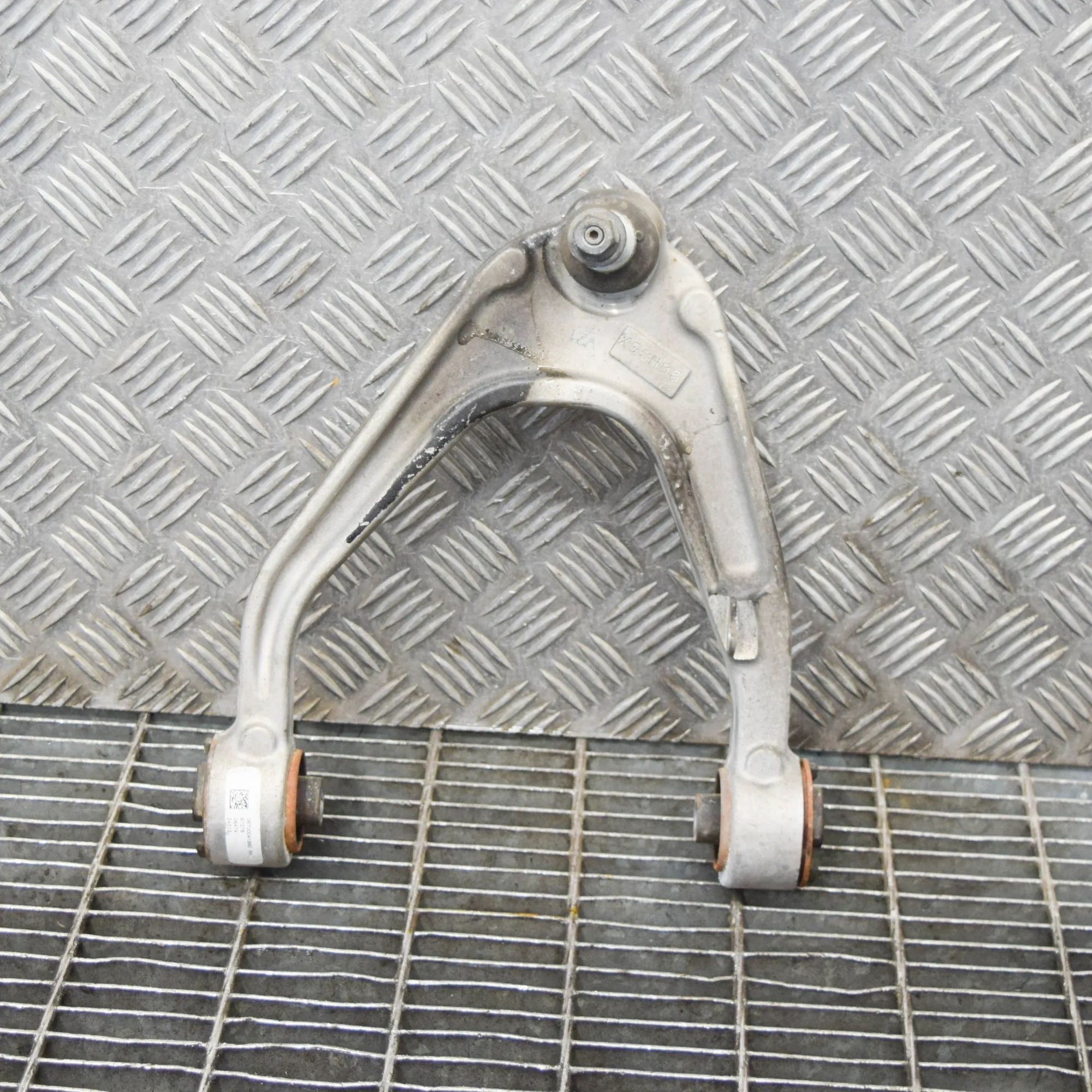 Maserati Ghibli Front Right Upper Control Arm Front Right Upper Control Arm — MASERATI GHIBLI...