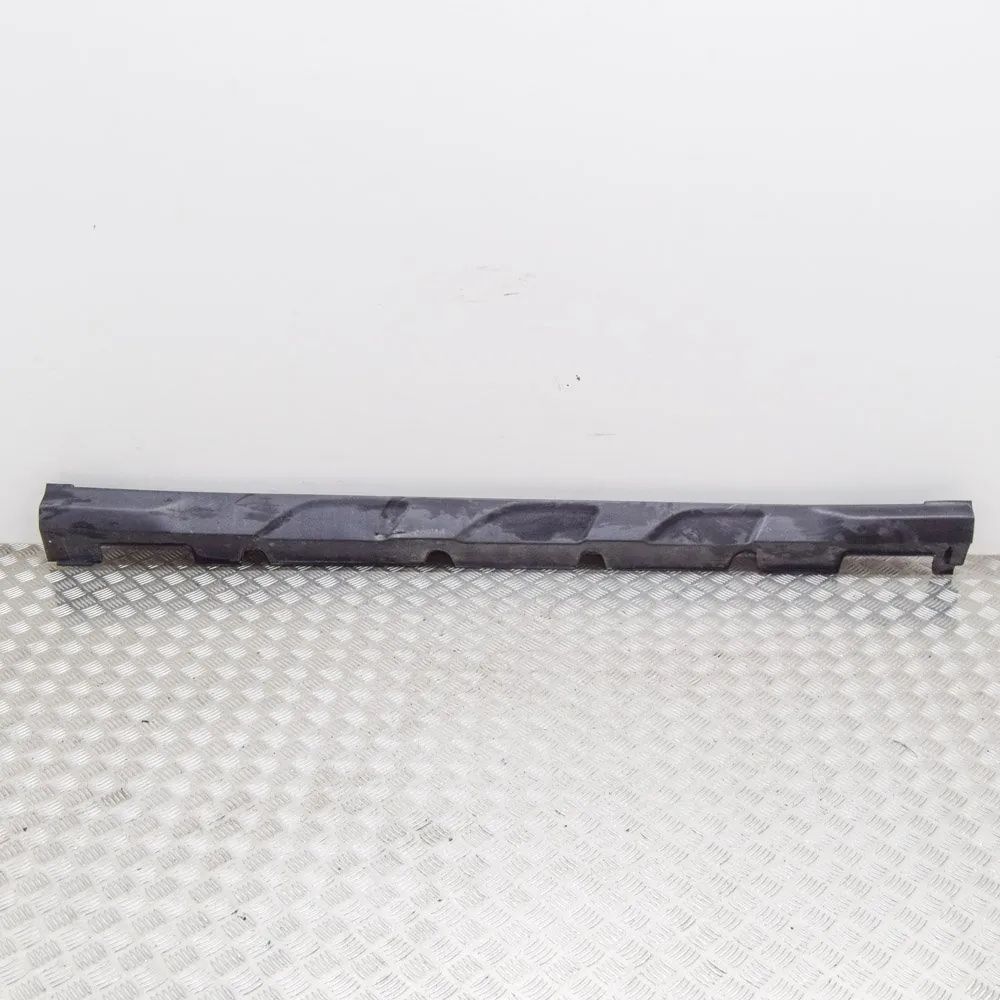 Hyundai Kona Right Side Plastic Sideskirt Cover Right Side Plastic Sideskirt Cover — HYUNDAI KO...