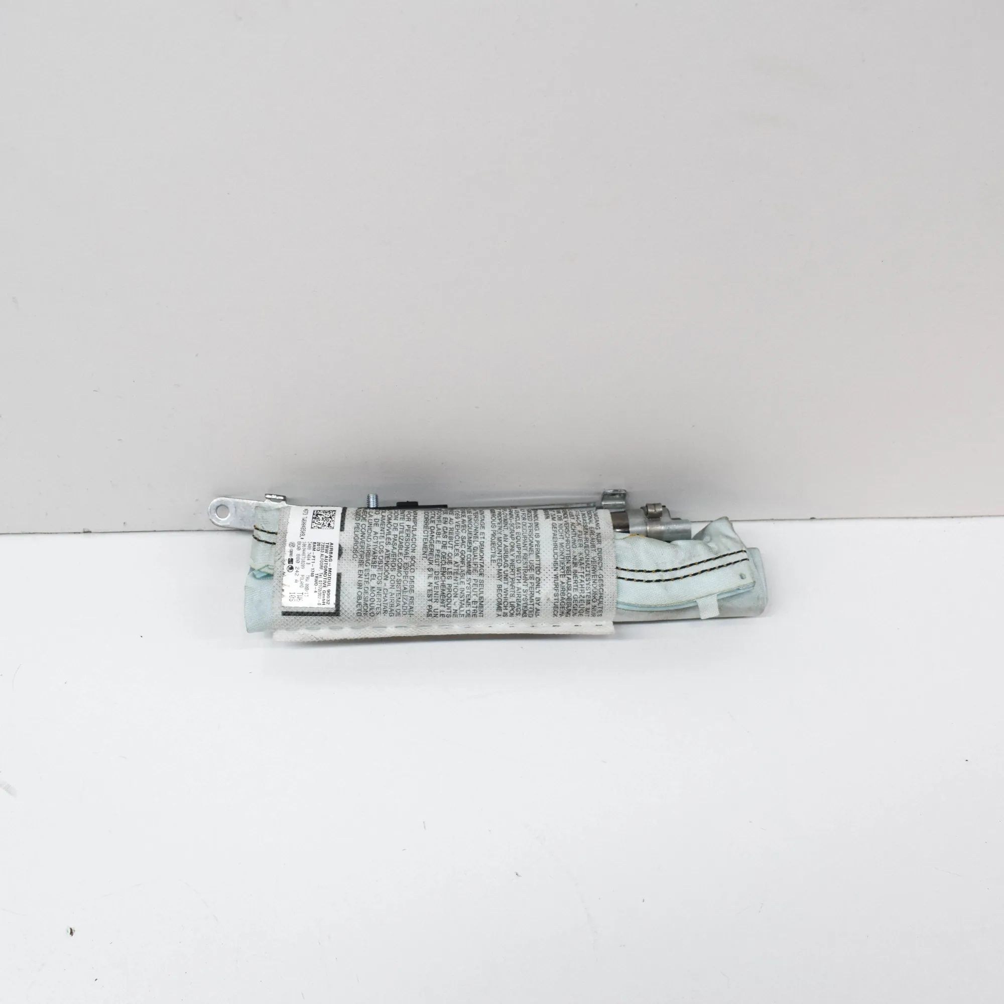 Audi Q3 (8U) Seat airbag (SRS) — front right Seat airbag (SRS) — front right — AUDI Q3 (8U) ...