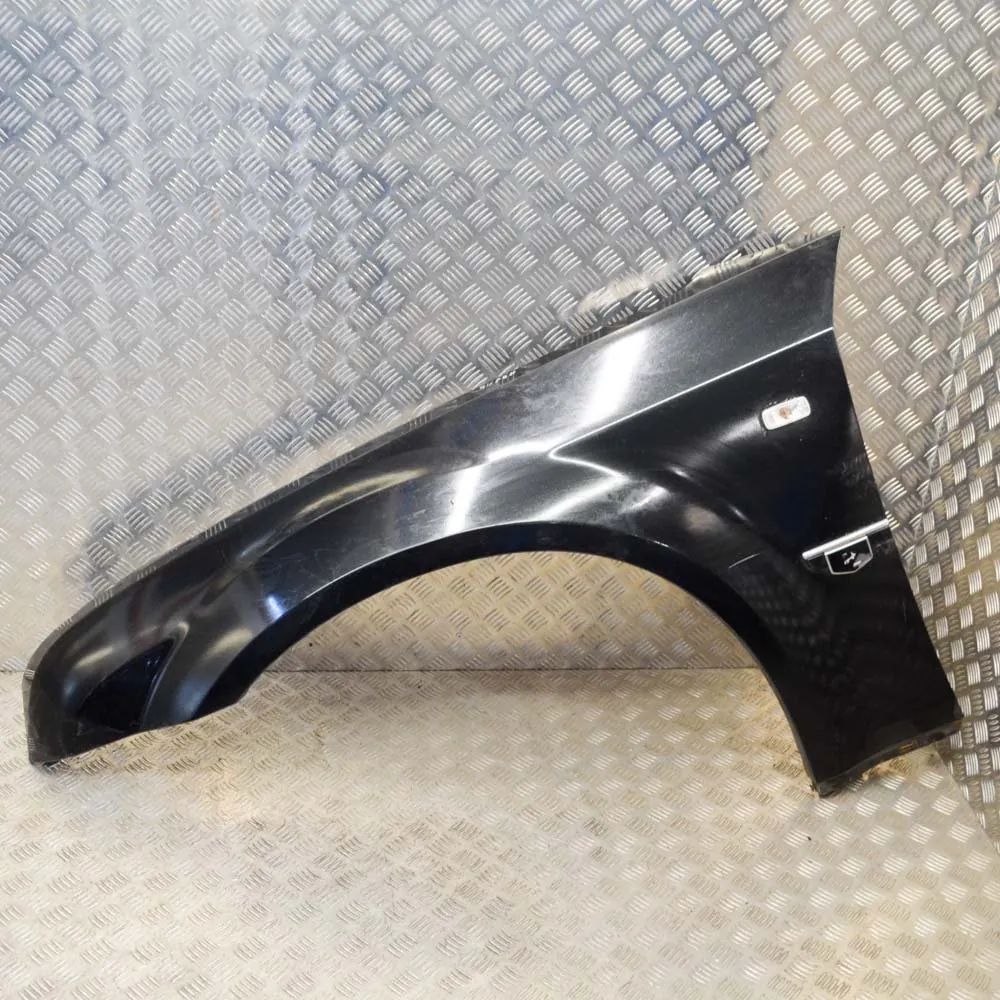 Chrysler 300C Front Left Fender Front Left Fender — CHRYSLER 300 (C LX) (2004-....