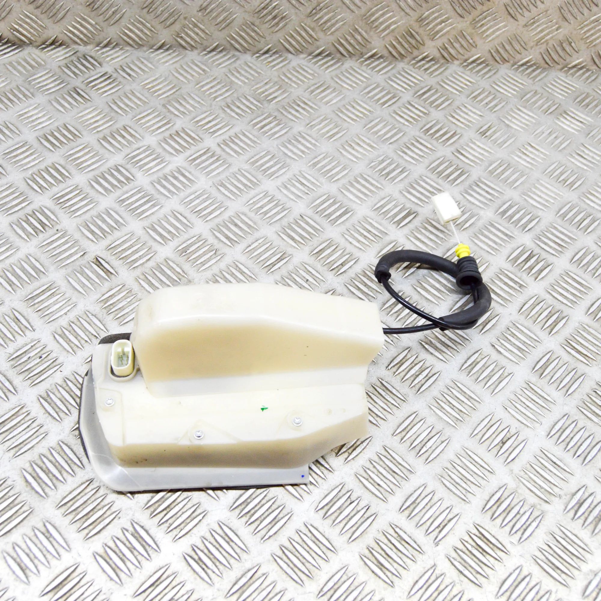 Tesla Model 3 Door lock — rear right Door lock — rear right — TESLA MODEL 3 (2018-.....