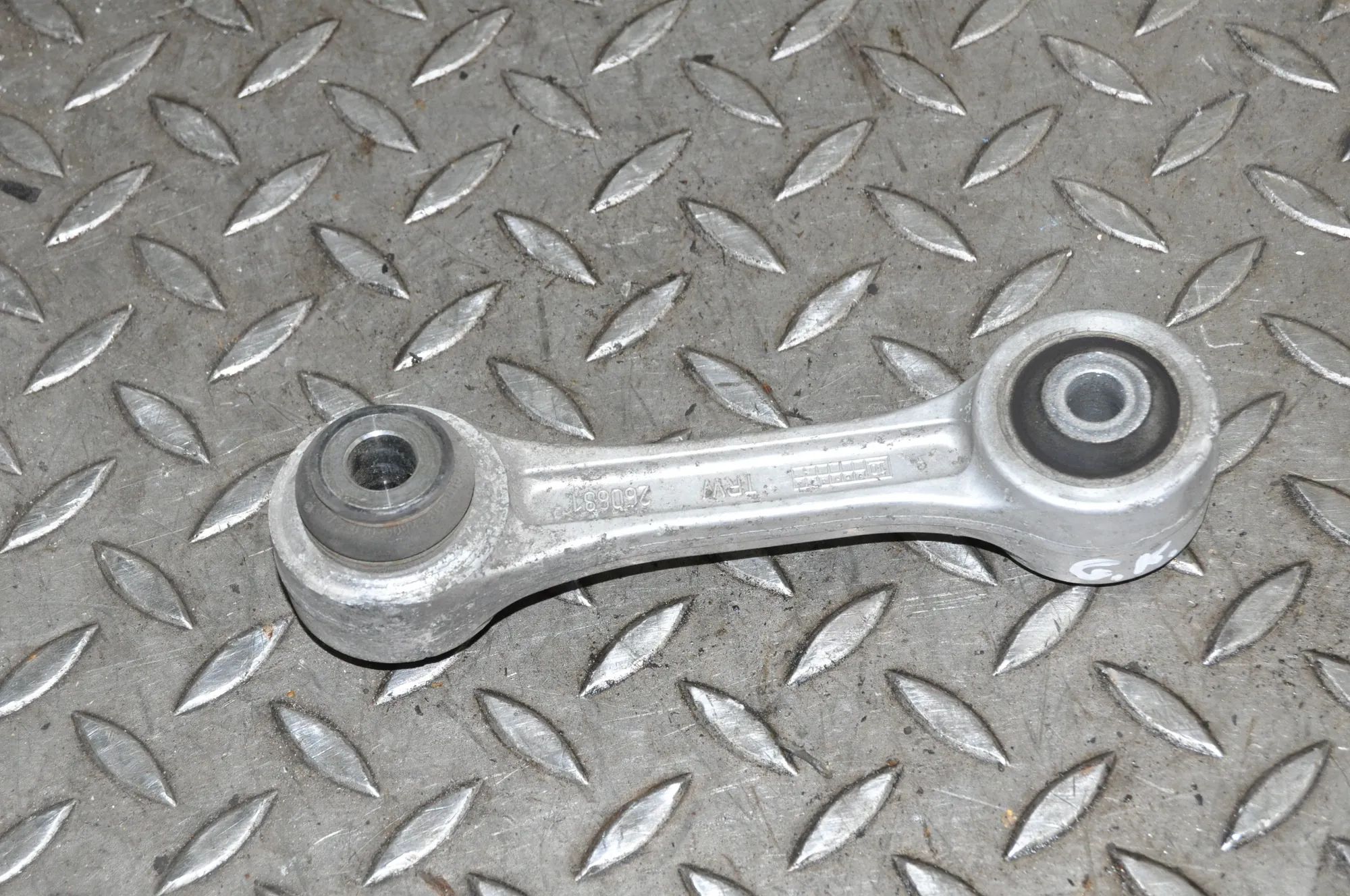 Ferrari California Control arm — rear left Control arm — rear left — FERRARI CALIFORNIA (2...