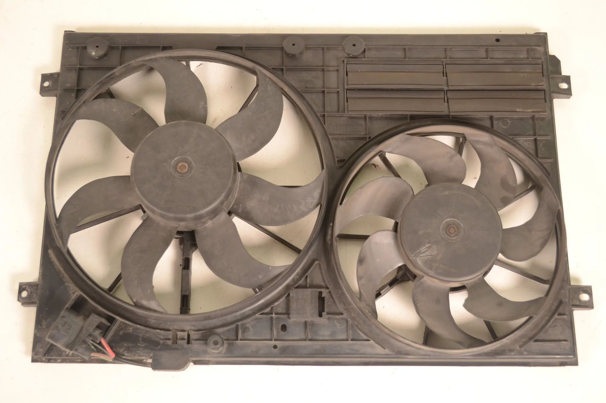 Audi TT (8J) Engine Cooling Fan Shroud Engine Cooling Fan Shroud — AUDI TT (8J) (2006-...
