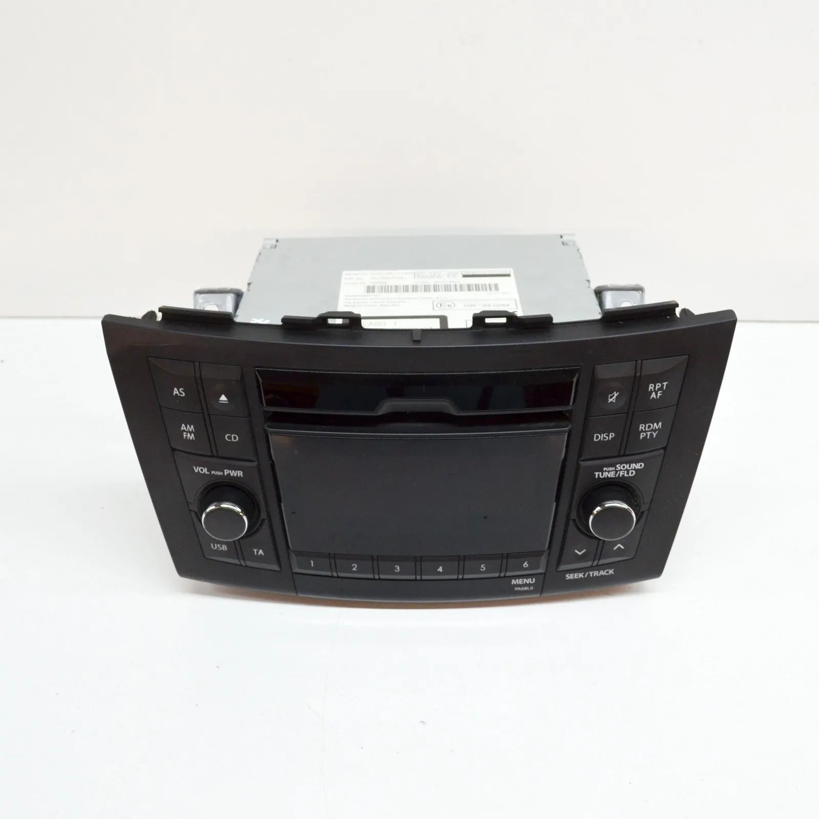 Suzuki Swift Radio/CD head unit Radio/CD head unit — SUZUKI SWIFT (IV FZ, NZ) (...