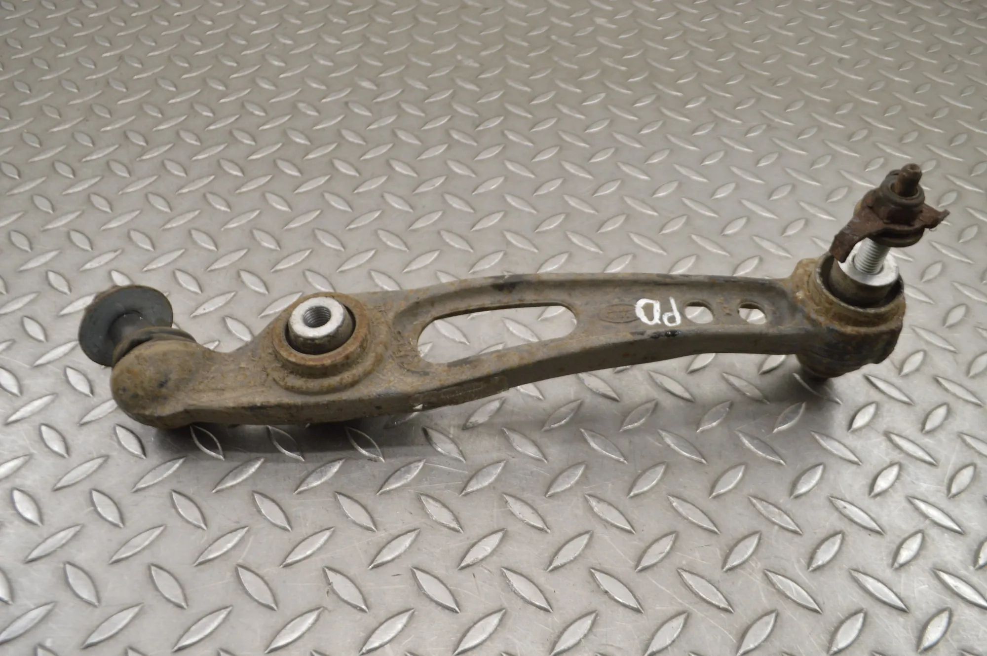 Land Rover Range Rover Sport (L494) Front Right Straight Control Arm Front Right Straight Control Arm — LAND ROVER R...