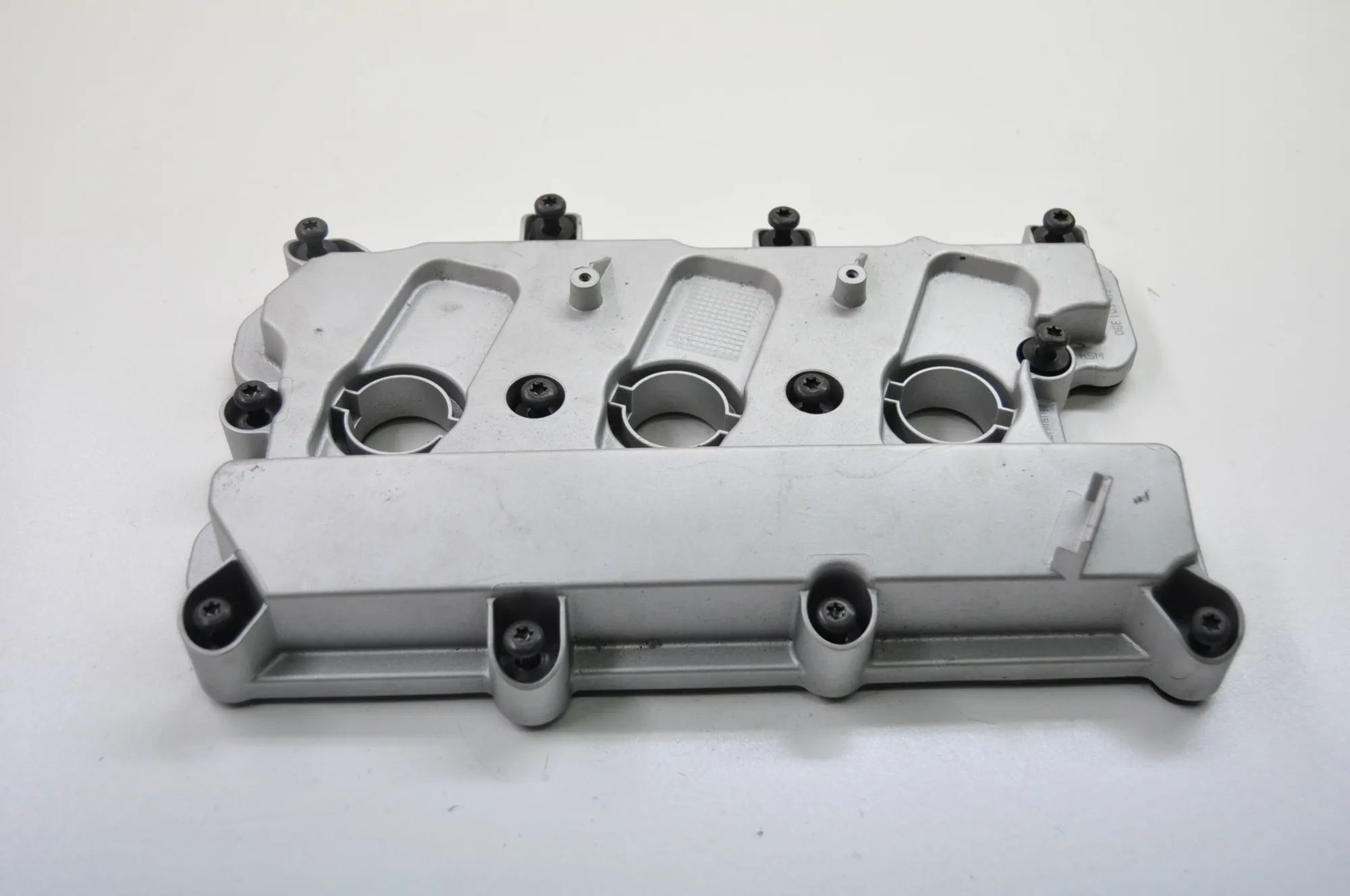 Audi A7 (4G) Valve Cover Valve Cover — AUDI A7 (Sportback 4GA, 4GF) (201...