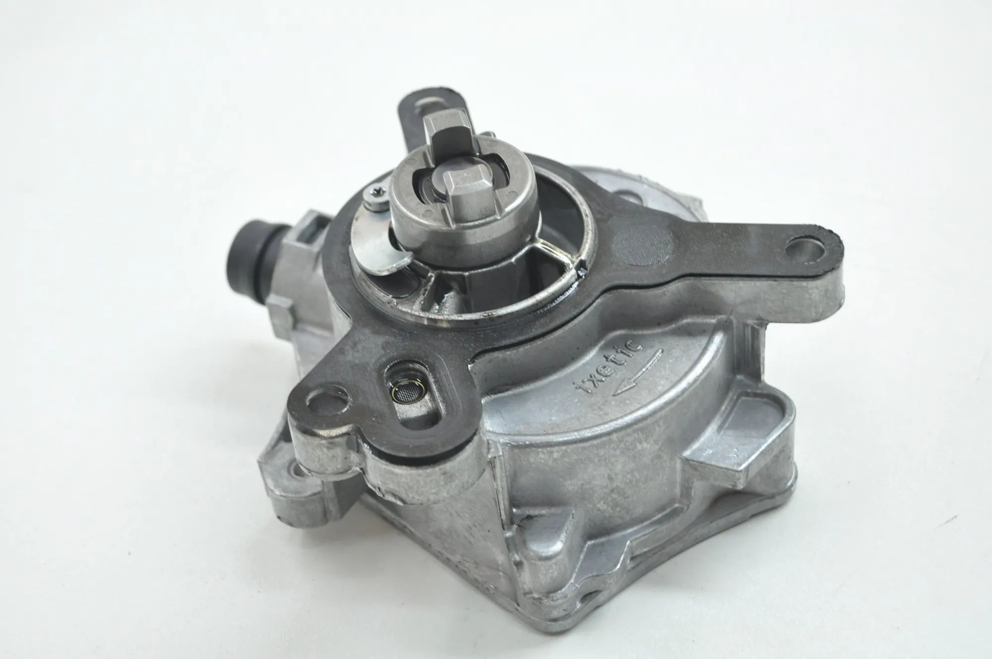 Volvo V60 Vacuum pump Vacuum Pump — VOLVO V60 (2010-2018) — 31316688
...
