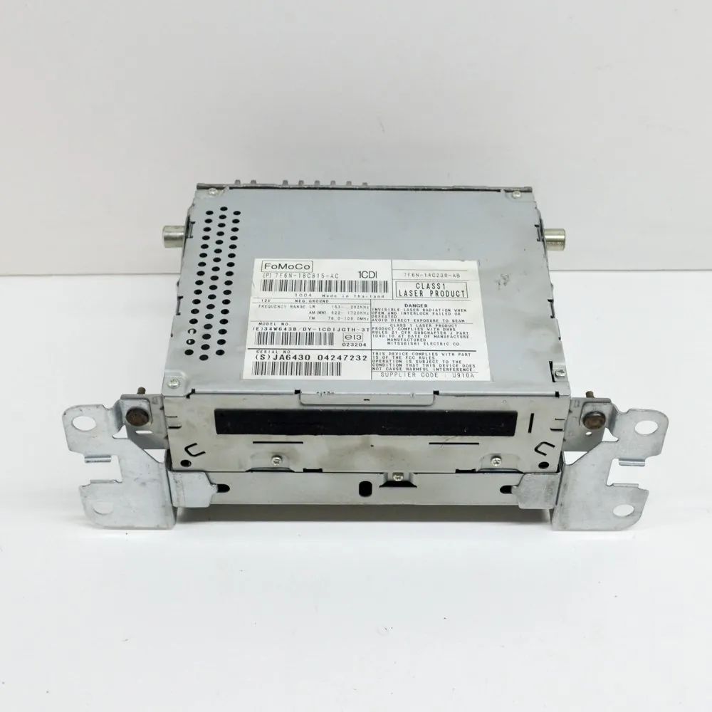 Jaguar XF Radio / CD / navigation head unit Radio / CD / navigation head unit — JAGUAR XF (...