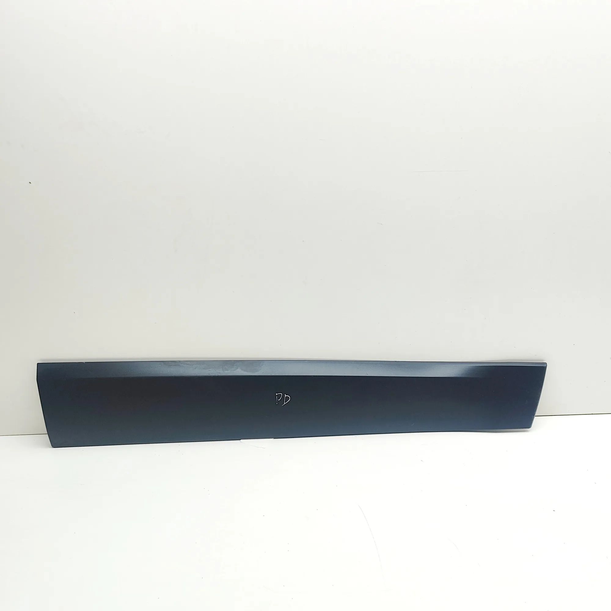 Jeep Cherokee (KL) Door moulding — front right Door moulding — front right — JEEP CHEROKEE (KL...