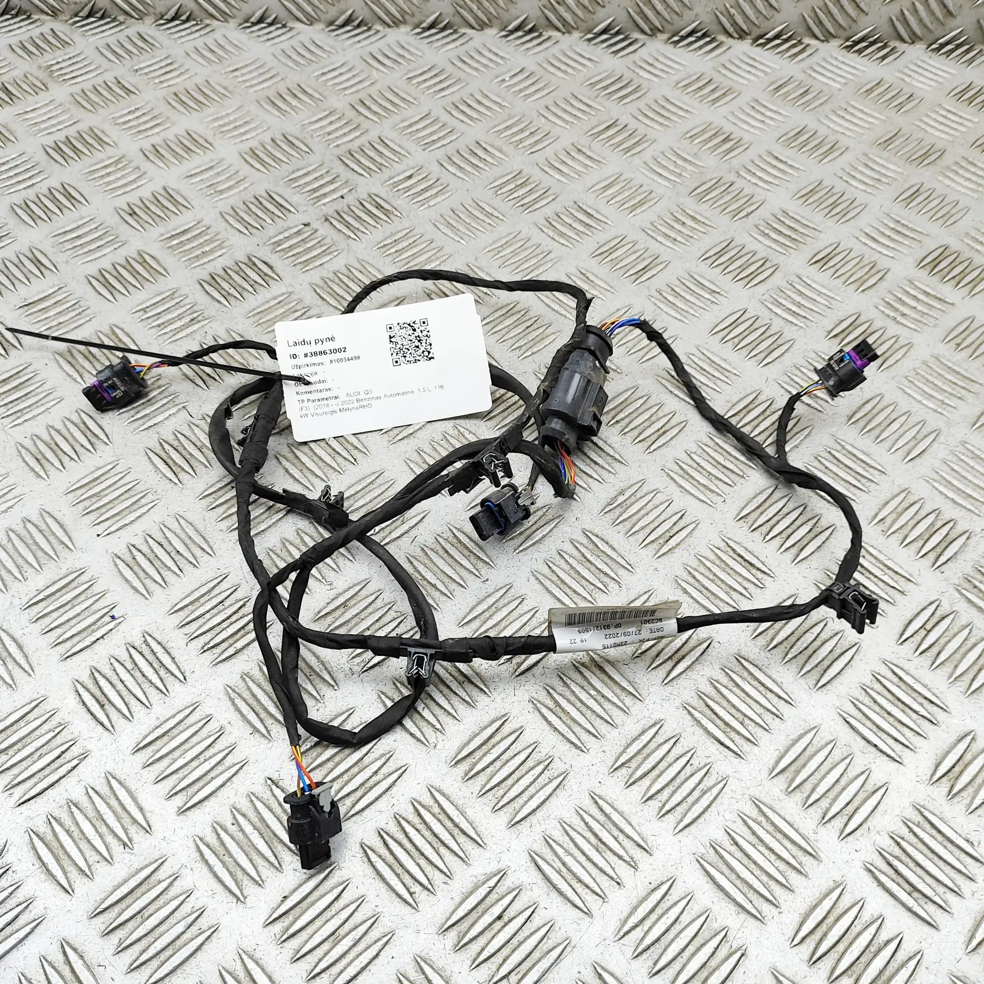 Audi Q3 (F3) Rear Parking Sensor Wiring Loom Rear Parking Sensor Wiring Loom — AUDI Q3 (F3) ...
