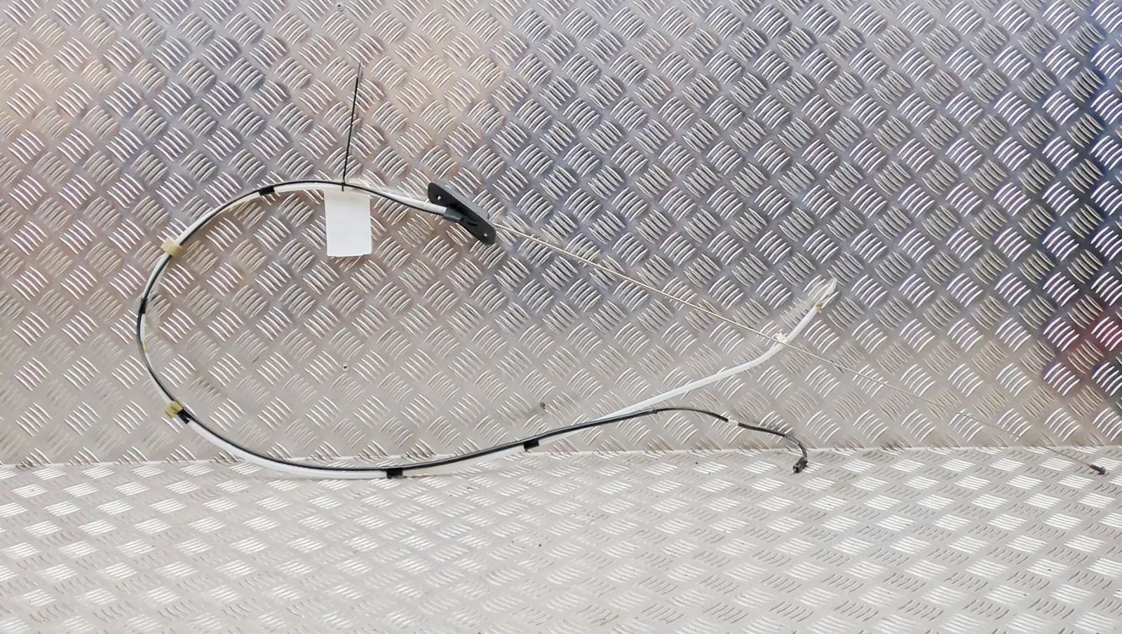Isuzu D-Max antenn Antenna — ISUZU D-MAX (II TFR, TFS) (2012-...) ...
