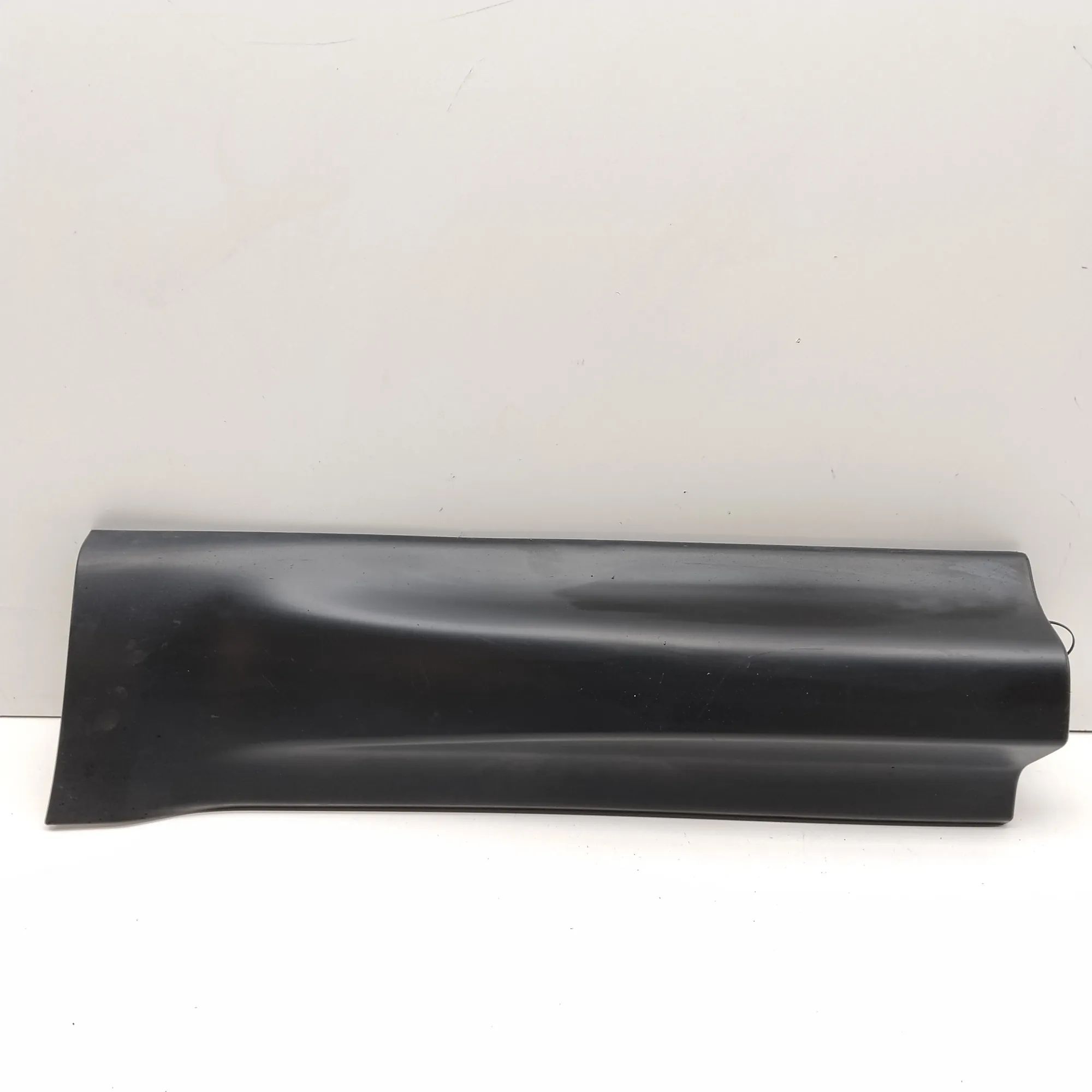 Land Rover Range Rover Sport (L494) Lower door moulding — rear left Lower door moulding — rear left — LAND ROVER RA...