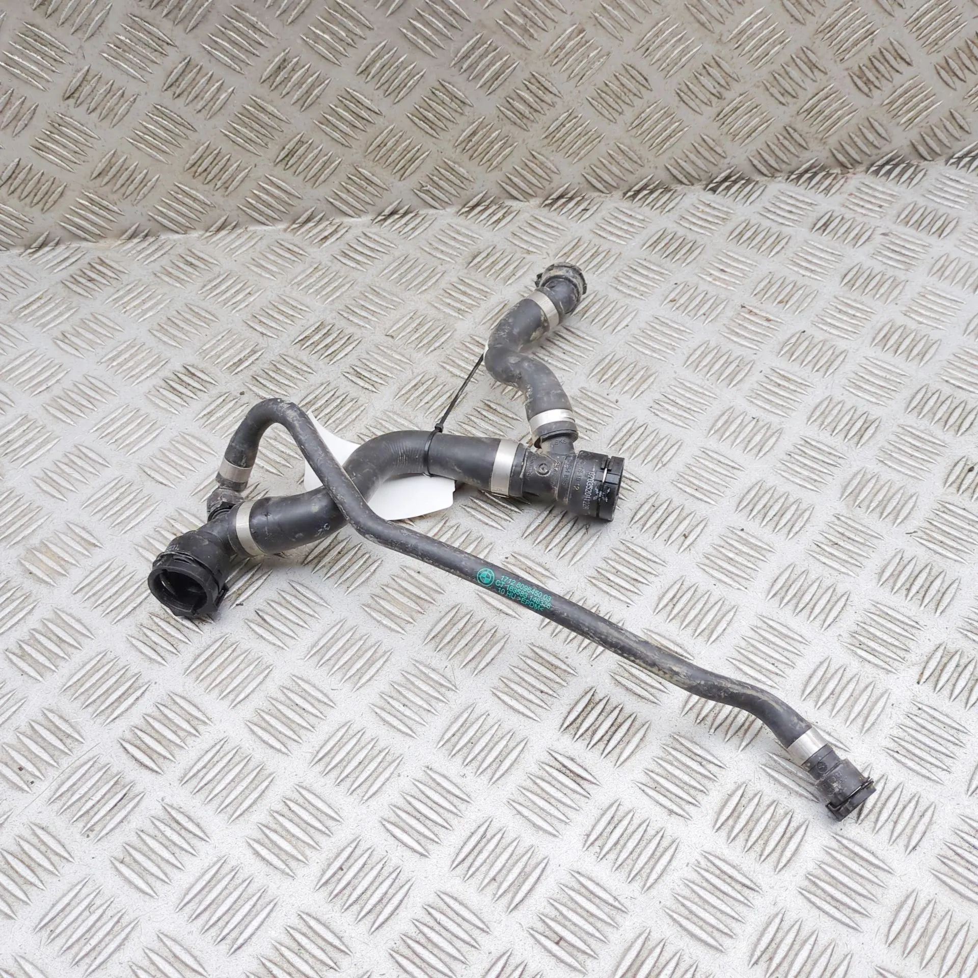 BMW 4 (G22 / G23 / G26)  Coolant hose Coolant hose — BMW 4 / i4 (G22, G23, G26, G82, ...