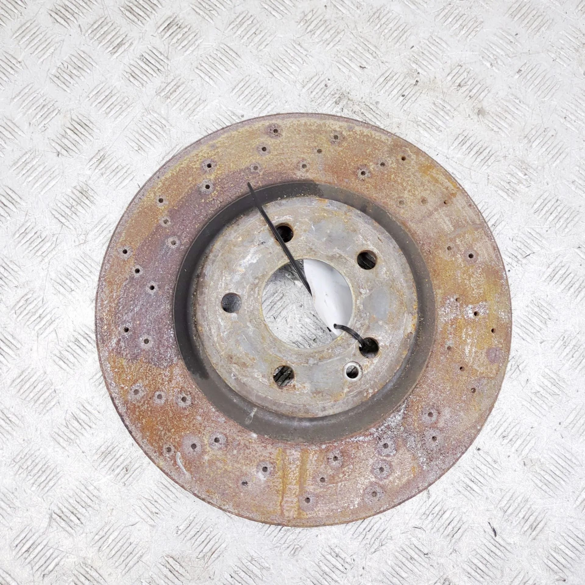 Mercedes-Benz CLA (C117) Front Left Brake Disc