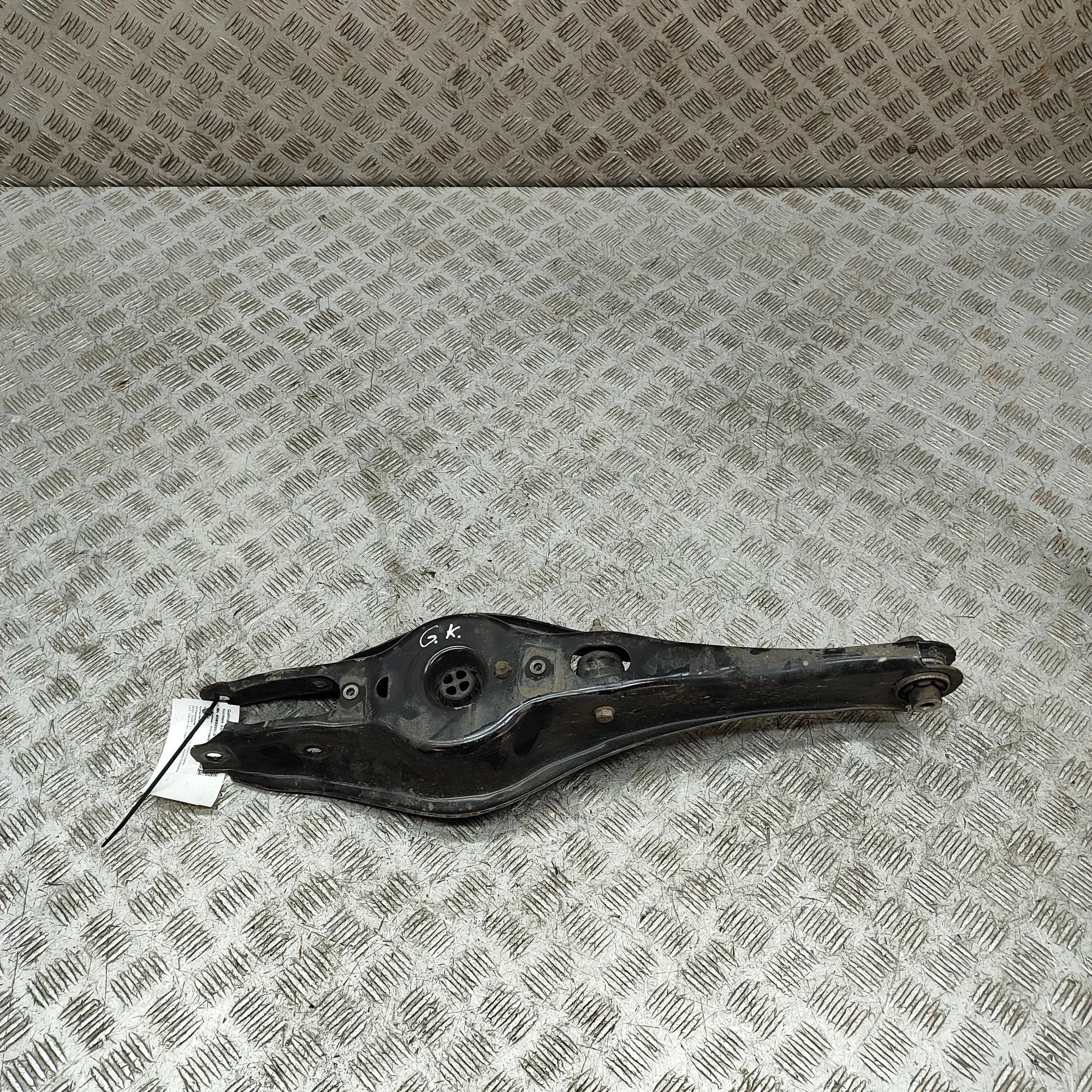 Skoda Octavia Rear Left Lower Control Arm Rear Left Lower Control Arm — SKODA OCTAVIA (IV...