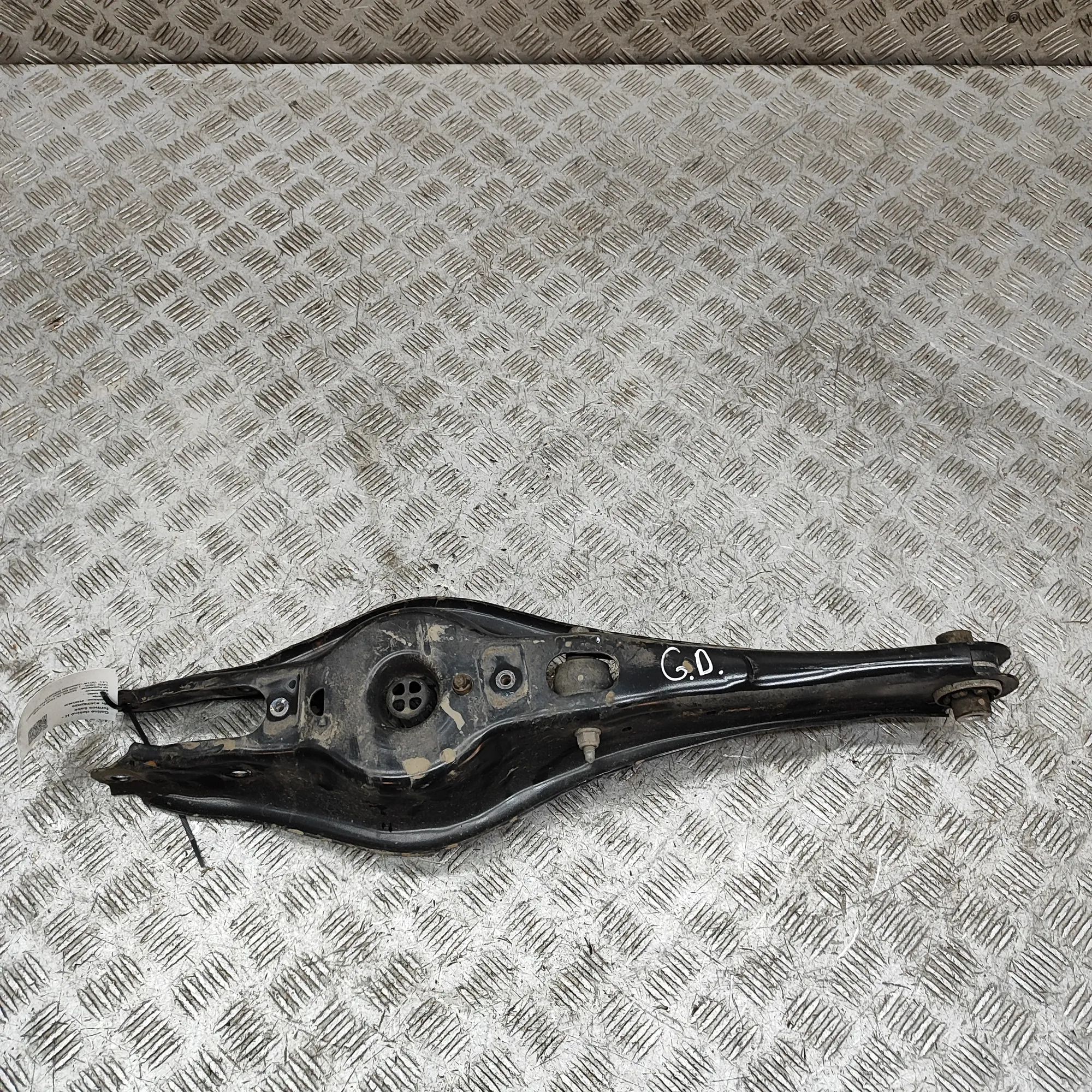 Skoda Octavia Rear Right Lower Control Arm Rear Right Lower Control Arm — SKODA OCTAVIA (I...